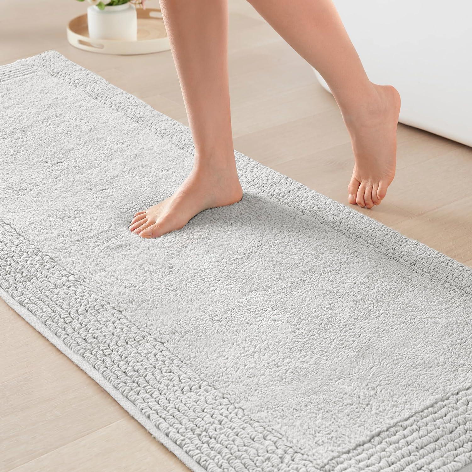 Splendor 100% Cotton Tufted 3000 GSM Reversible Bath Rug