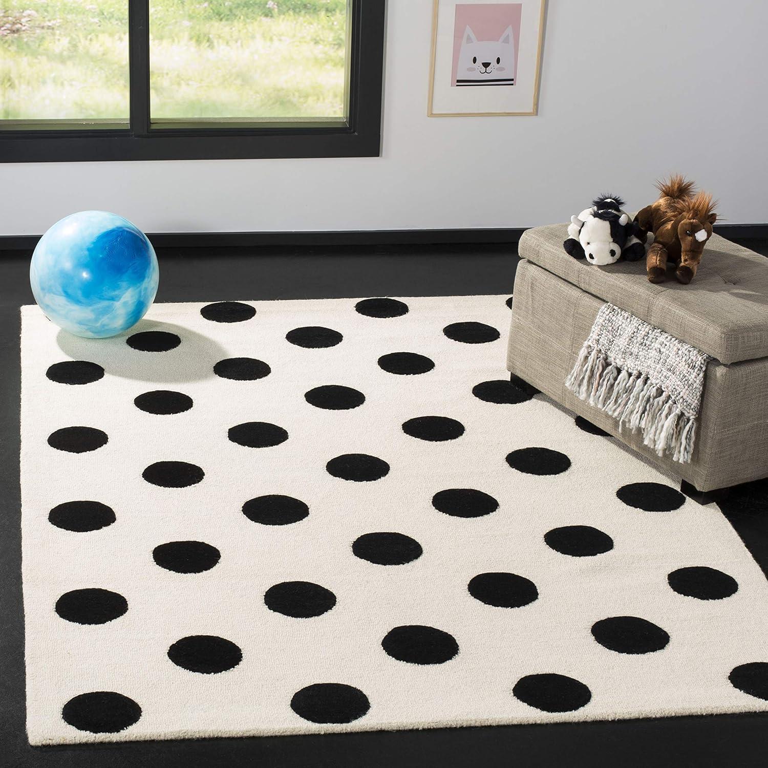 Safavieh Kids Polka Dots SFK904 Hand Tufted Indoor Area Rug - Ivory/Black - 5'x5' - Safavieh