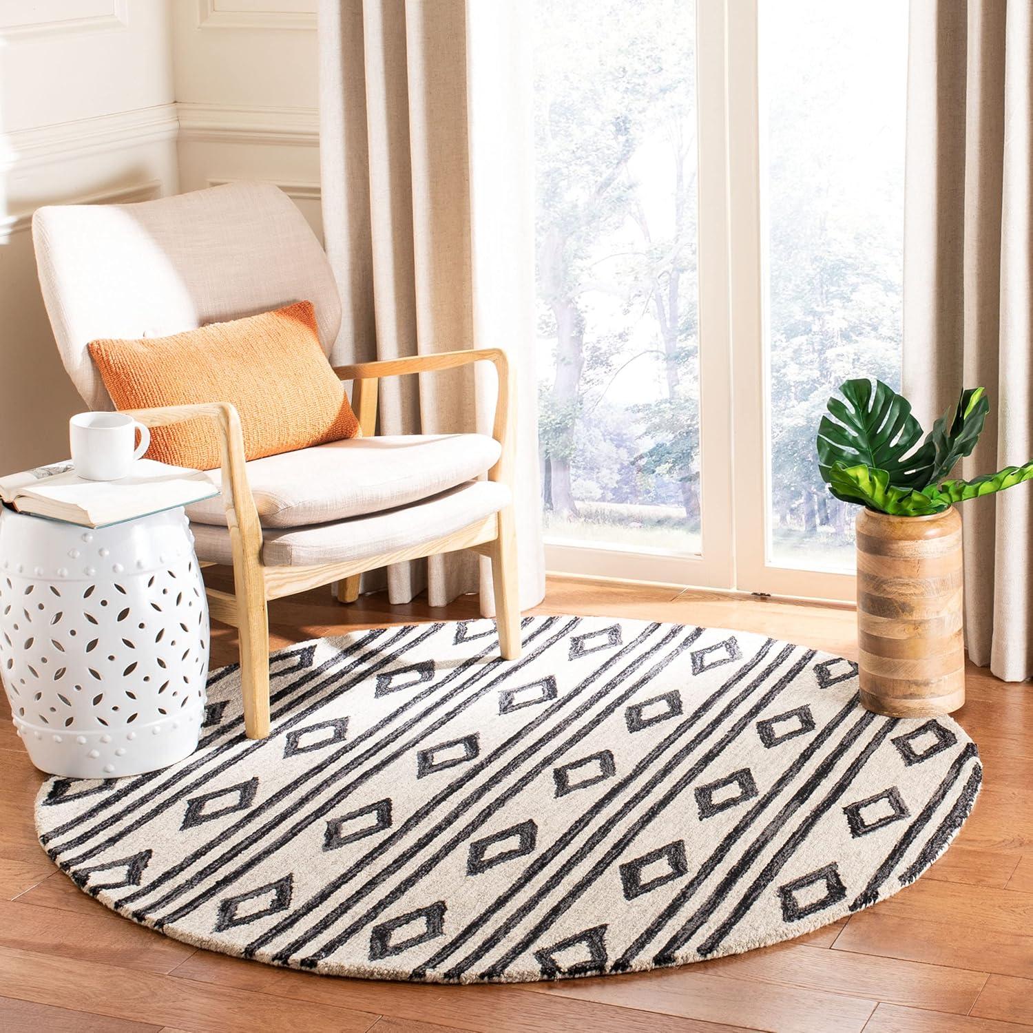 Ivory and Charcoal Handmade Wool Rectangular Area Rug