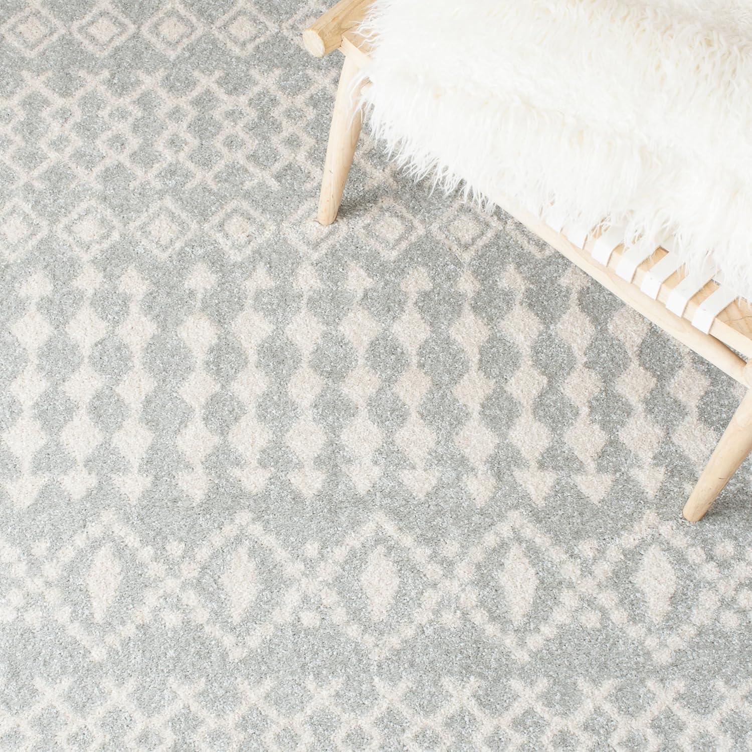 Tulum TUL240 Power Loomed Indoor Area Rug - Light Grey/Ivory - 5'3"x7'6" - Safavieh