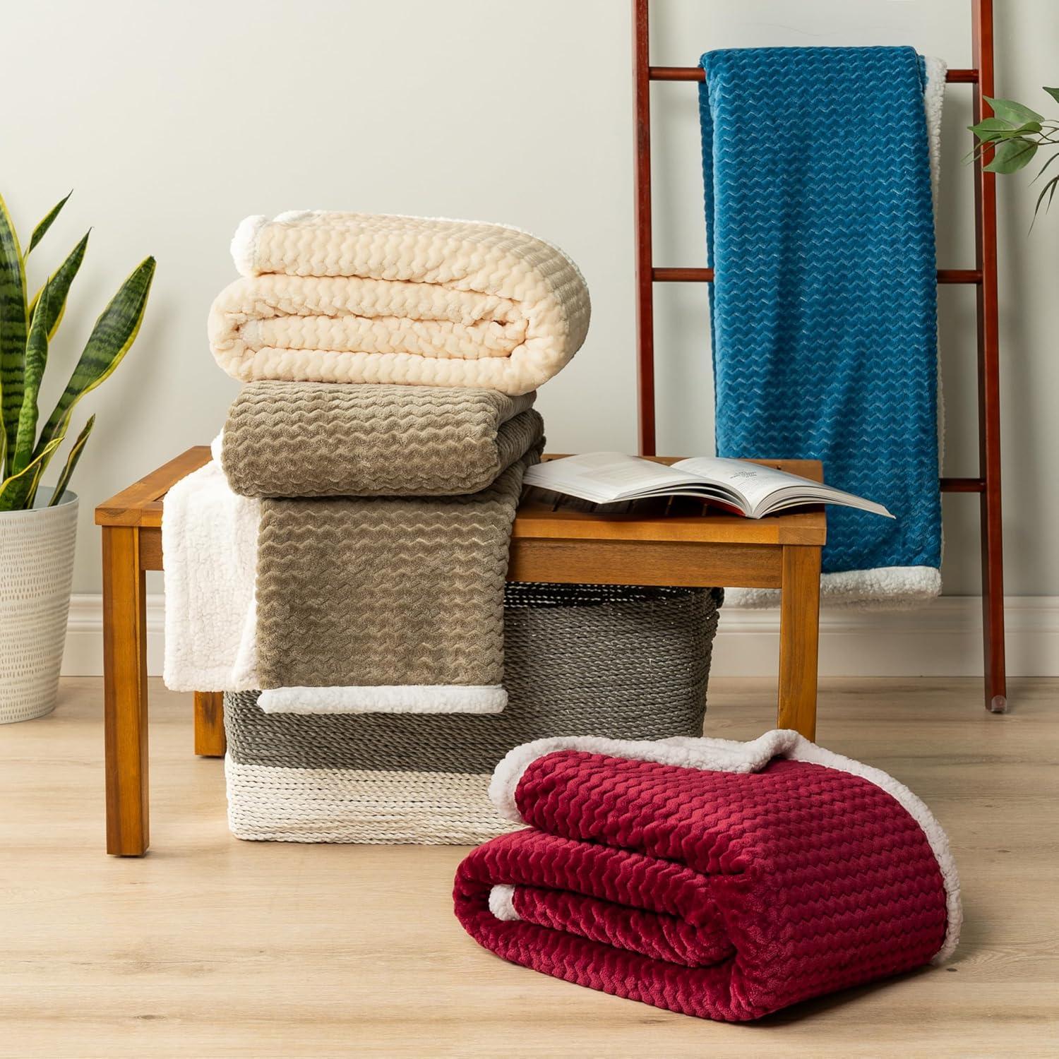 Pavilia Hand Woven Throw Blanket