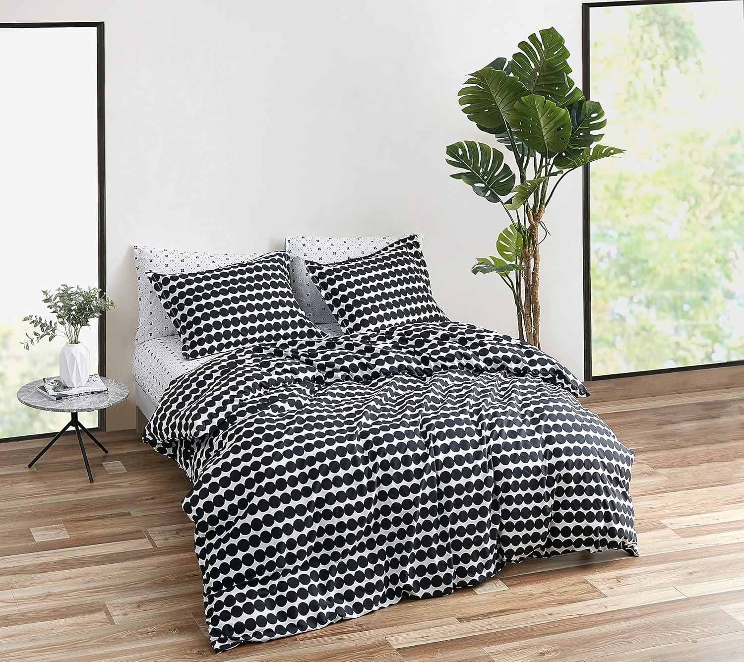 Marimekko Rasymatto Black Cotton Comforter Set & Reviews | Wayfair
