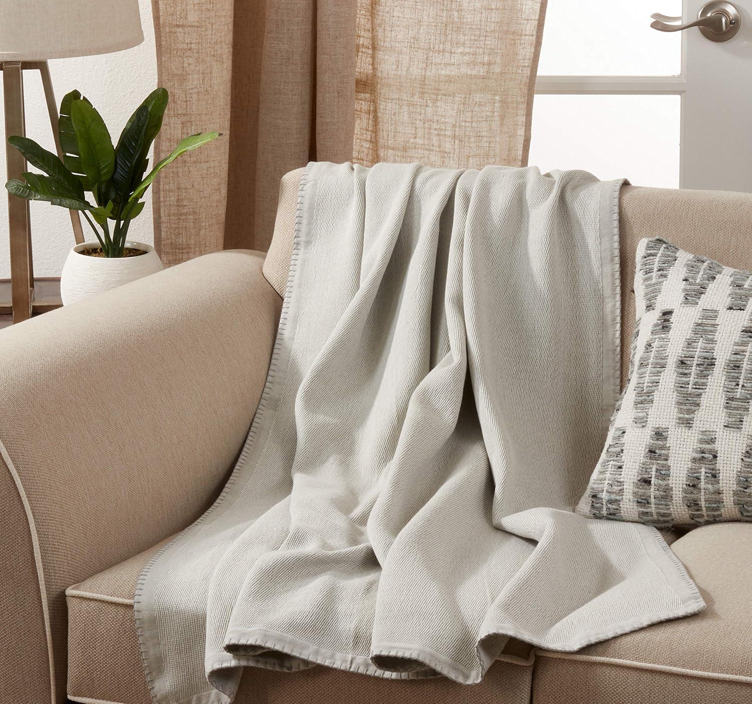 SARO LIFESTYLE Whipstitch Design Throw