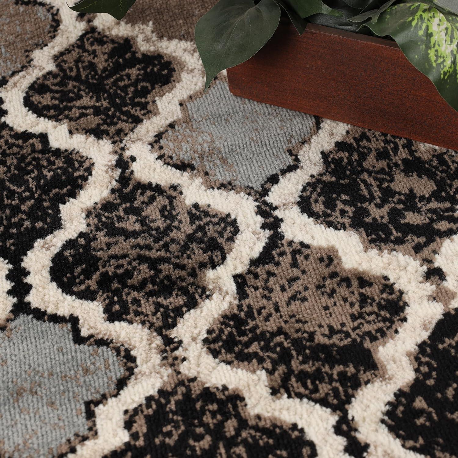 Ivory Elegance Trellis 8' x 10' Synthetic Area Rug