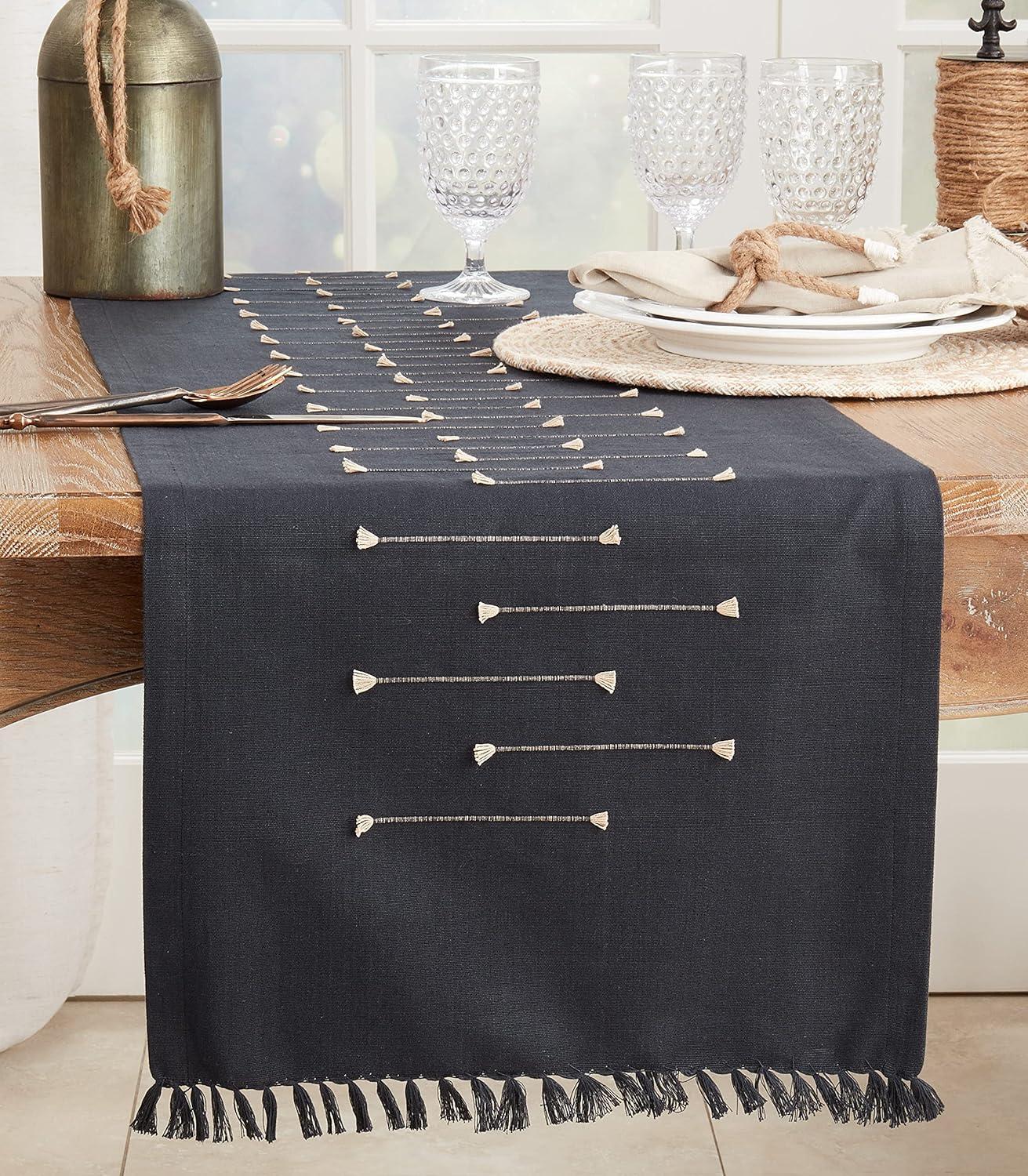 Saro Lifestyle Table Runner With Fringe Line Design