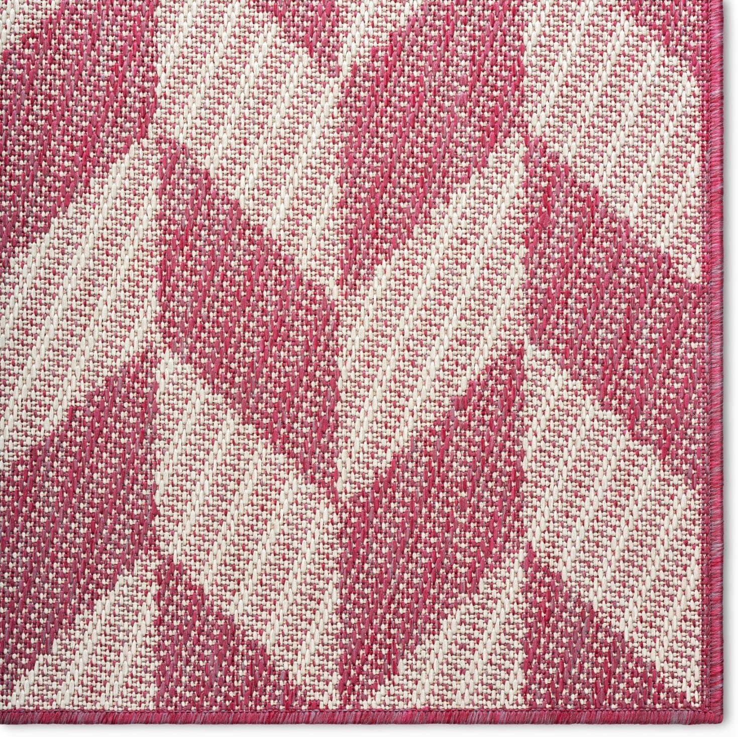 Modern Chic Red Geometric 8' x 10' Indoor/Outdoor Synthetic Rug