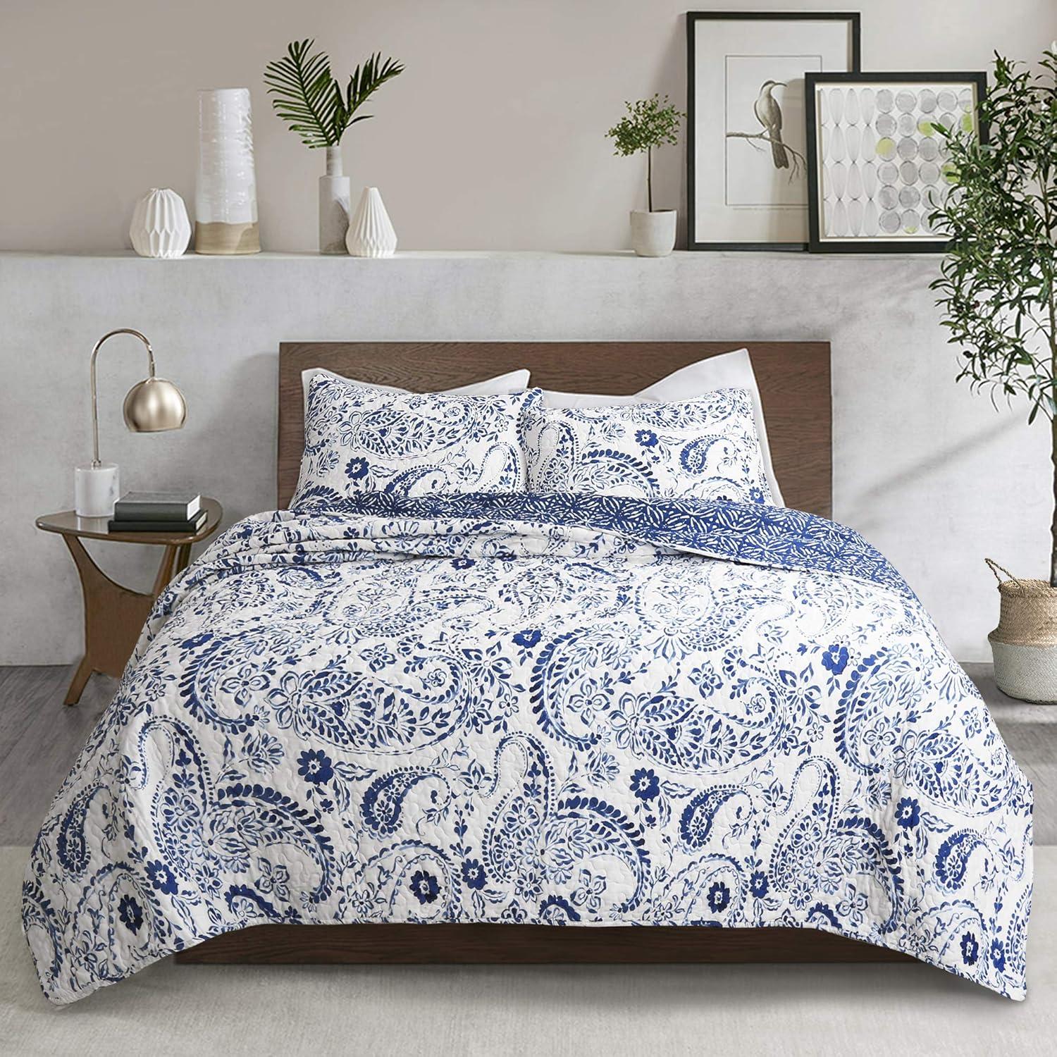 Erindale Navy/Blue Reversible 3 Piece Quilt Set (Set of 3)