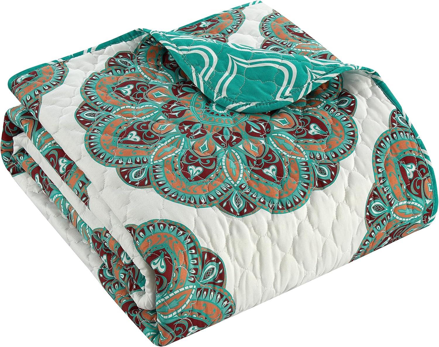 Durnik King White and Teal Reversible Quilt Set