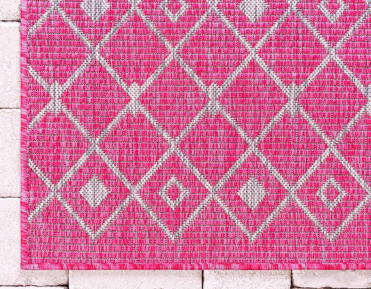 Fuschia Geometric Trellis 5'1" x 8' Outdoor Synthetic Rug