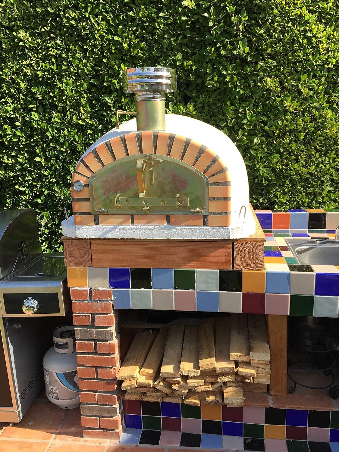 Traditional Brick Wood-Fired Outdoor Pizza Oven