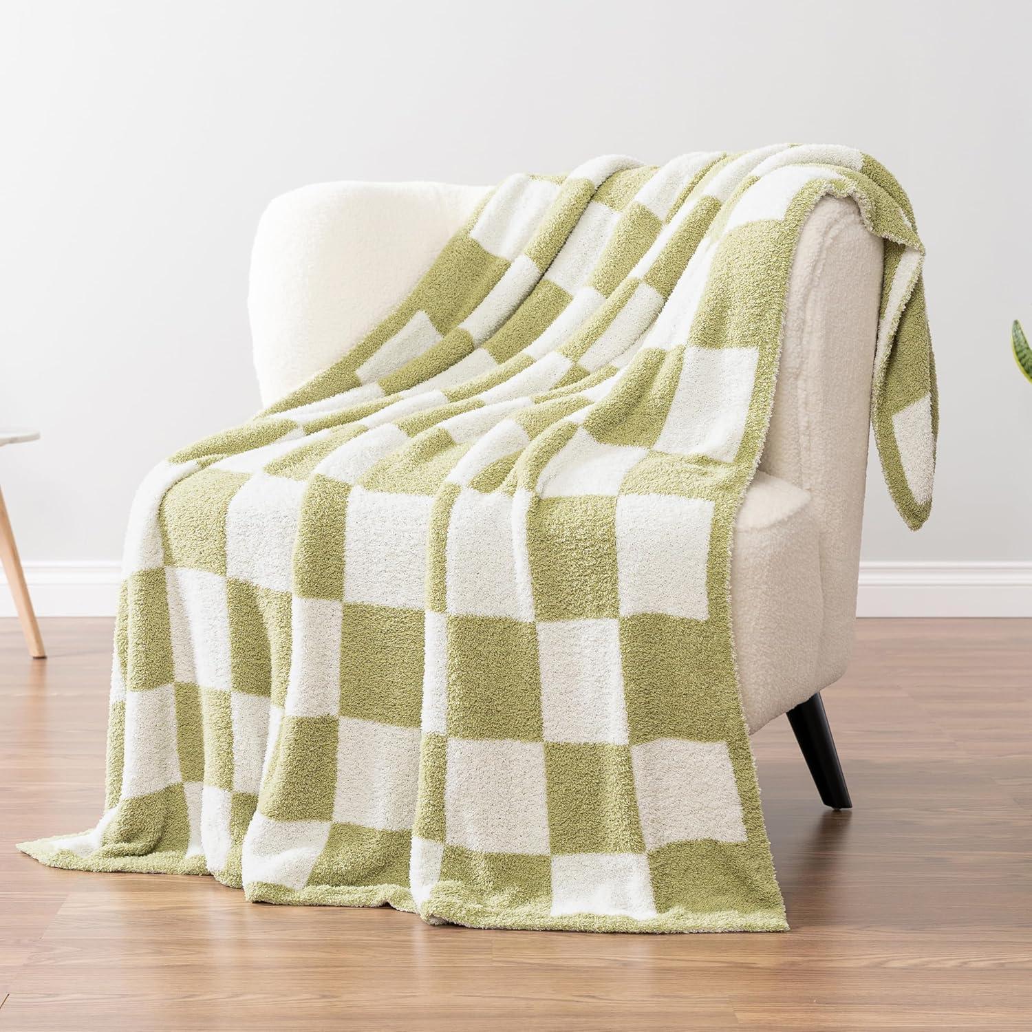 PAVILIA Plush Knit Throw Blanket for Couch Sofa Bed, Super Soft Fluffy Fuzzy Lightweight Warm Cozy All Season