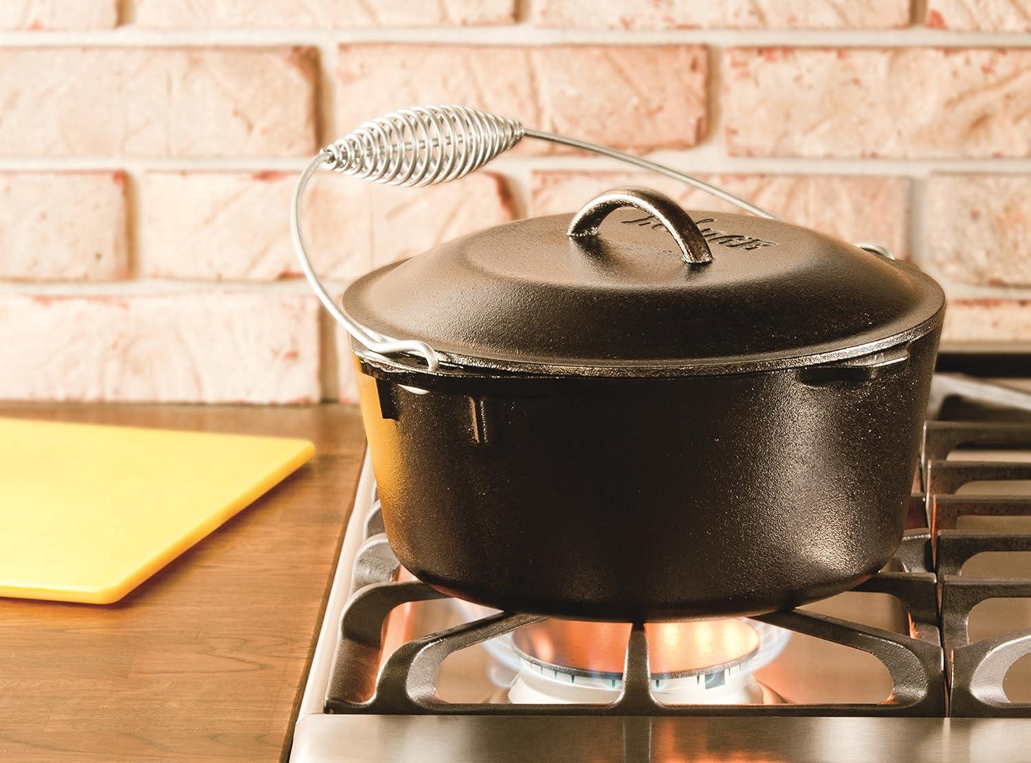 Lodge Cast Iron 5 Quart Seasoned Dutch Oven with Bail Handle