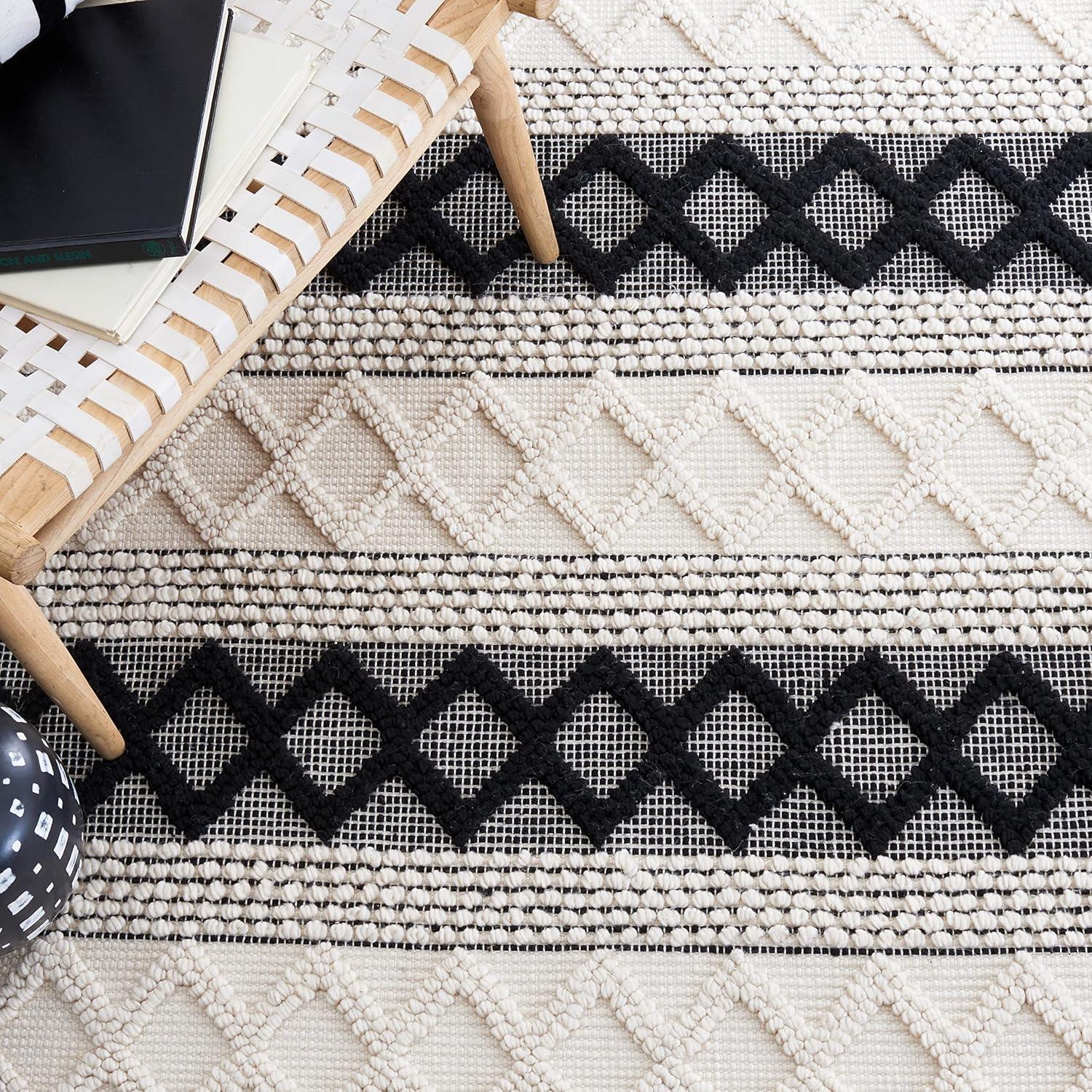Safavieh Hand Woven 80% Wool, 20% Cotton Geometric Rug