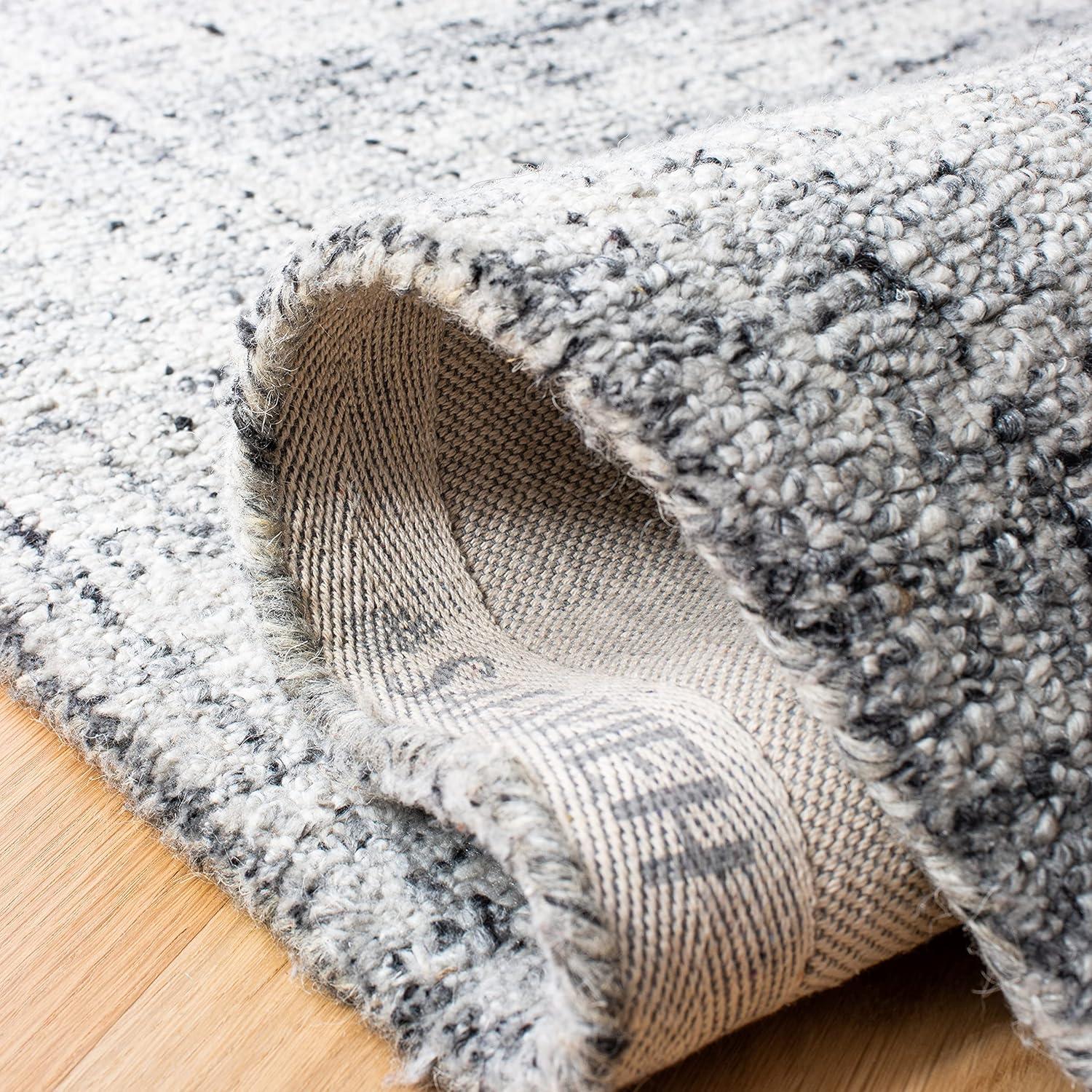 Abstract ABT141 Handmade Indoor Accent Rug - Grey/Black - 3'x5' - Safavieh