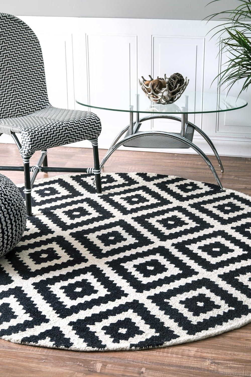 Kellee Hand Tufted Black and White Wool Area Rug, 10x14