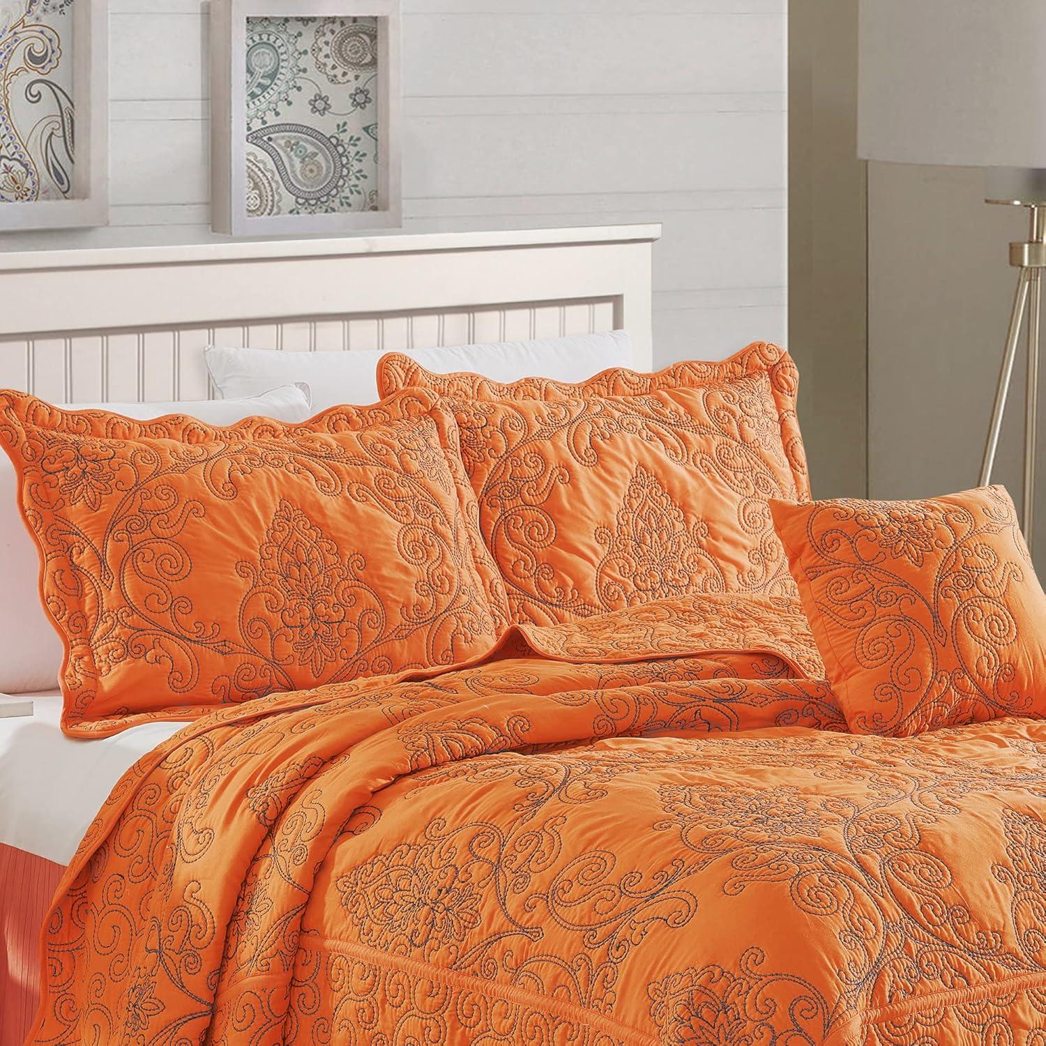 Home Soft Things Damask Embroidery Oversized 4 Piece Quilt Set