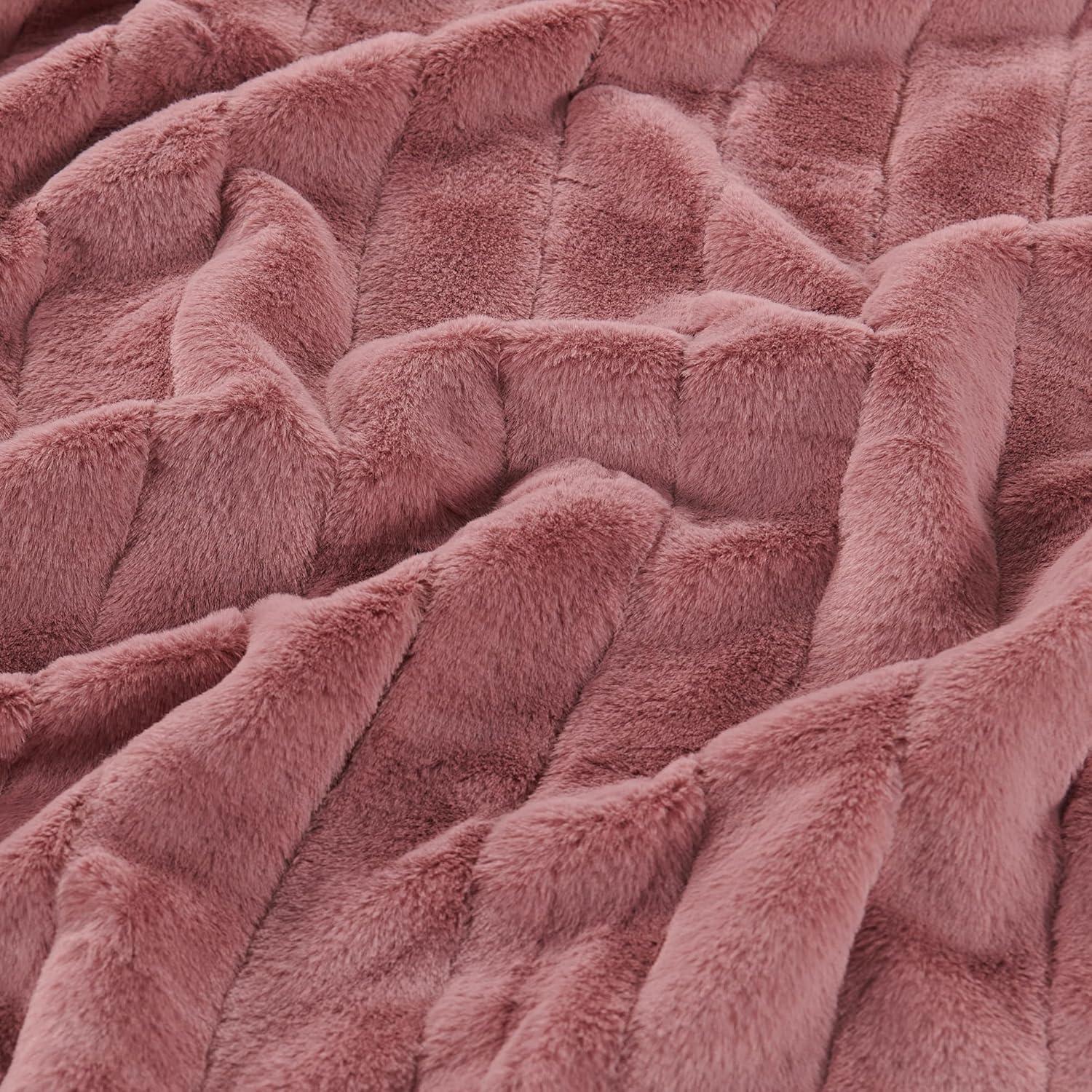 Home Soft Things Luxury Rabbit Faux Fur Throw Blanket