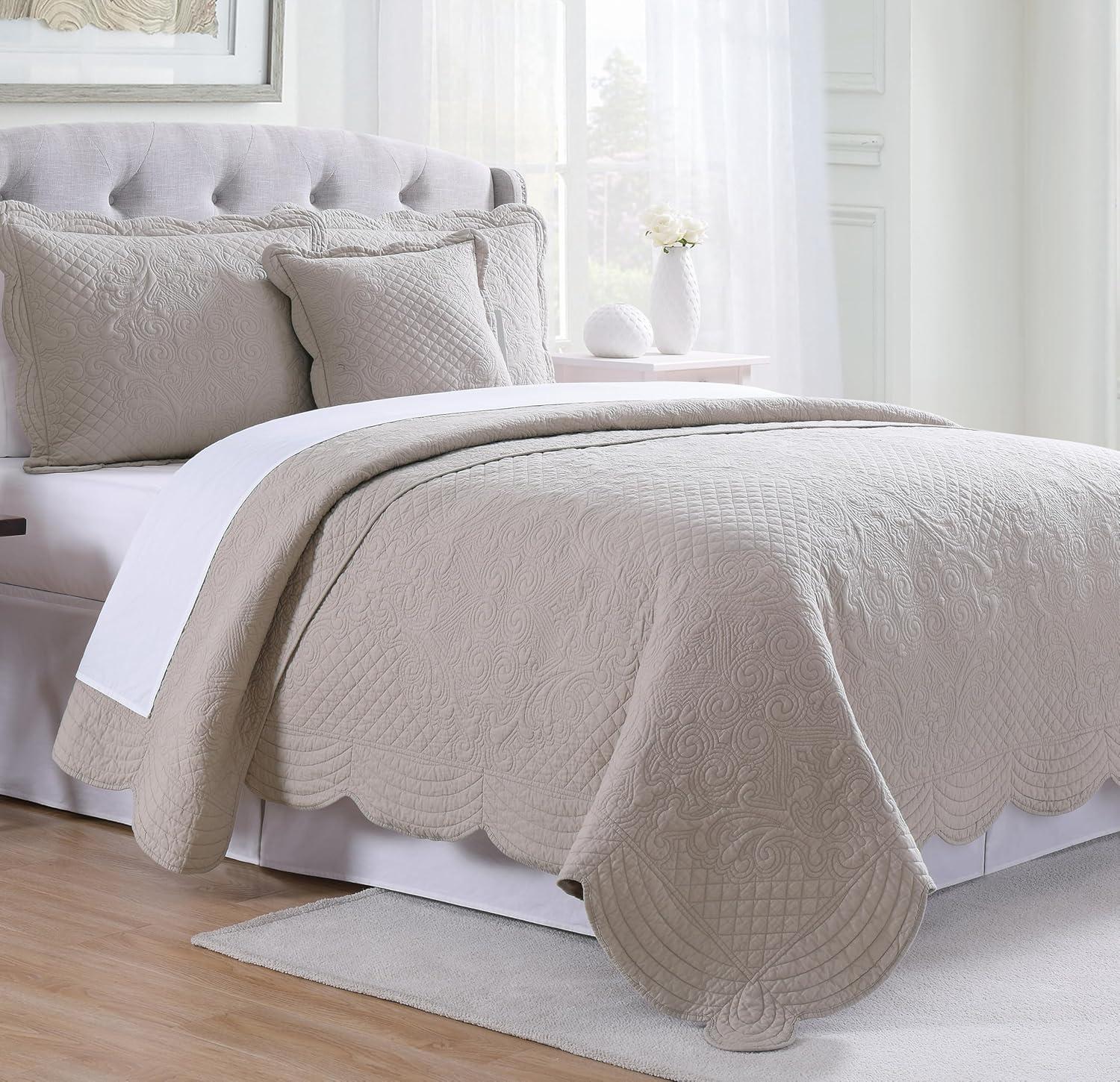 French Tile Scalloped Quilt Set Cotton Standard Quilt Set