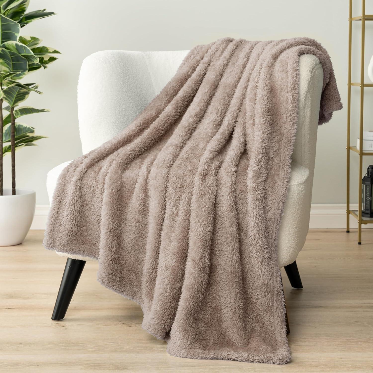 Aarien Woven Throw Blanket