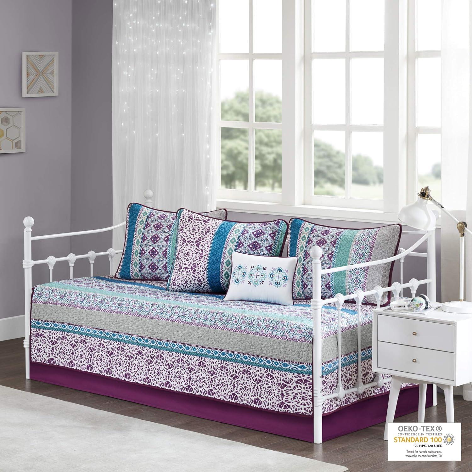 Intelligent Design Joni 6 Piece Boho Reversible Daybed Set