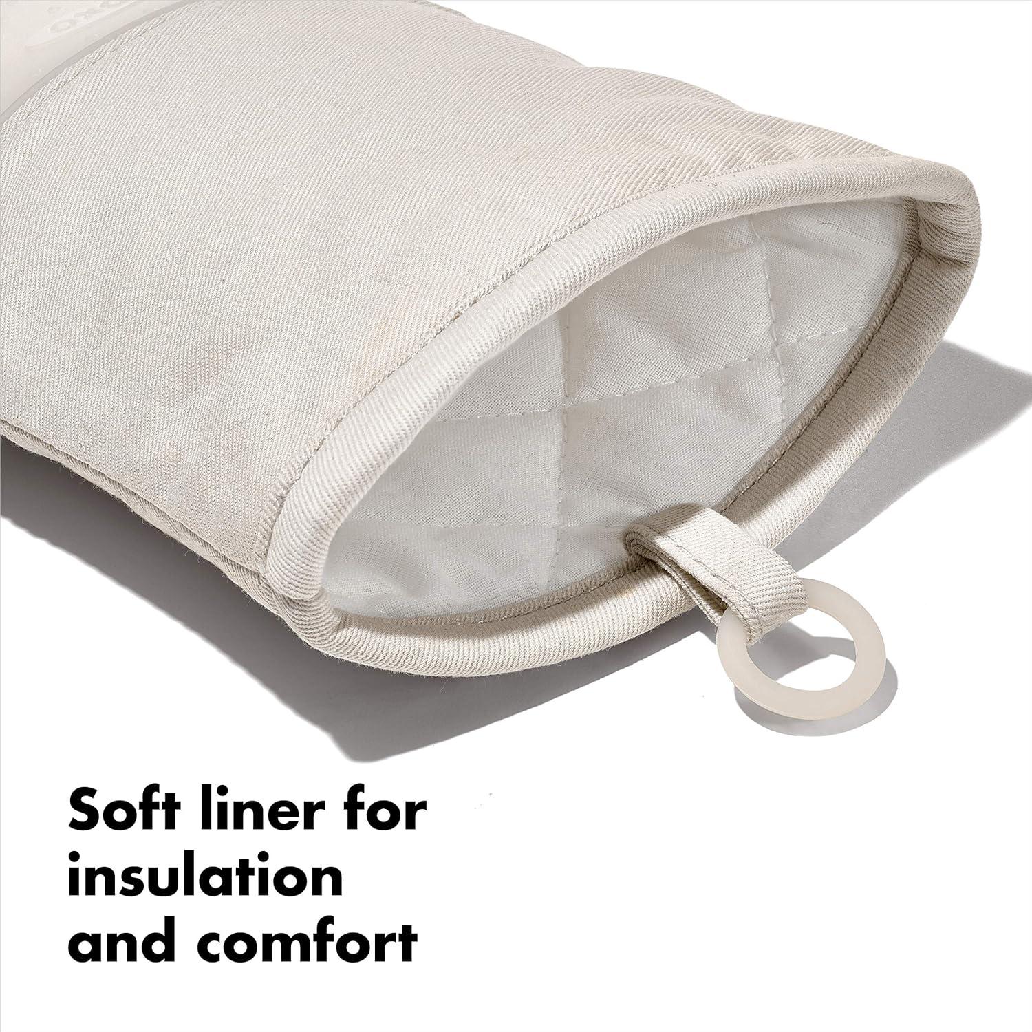 OXO ® Oat Silicone Oven Mitt