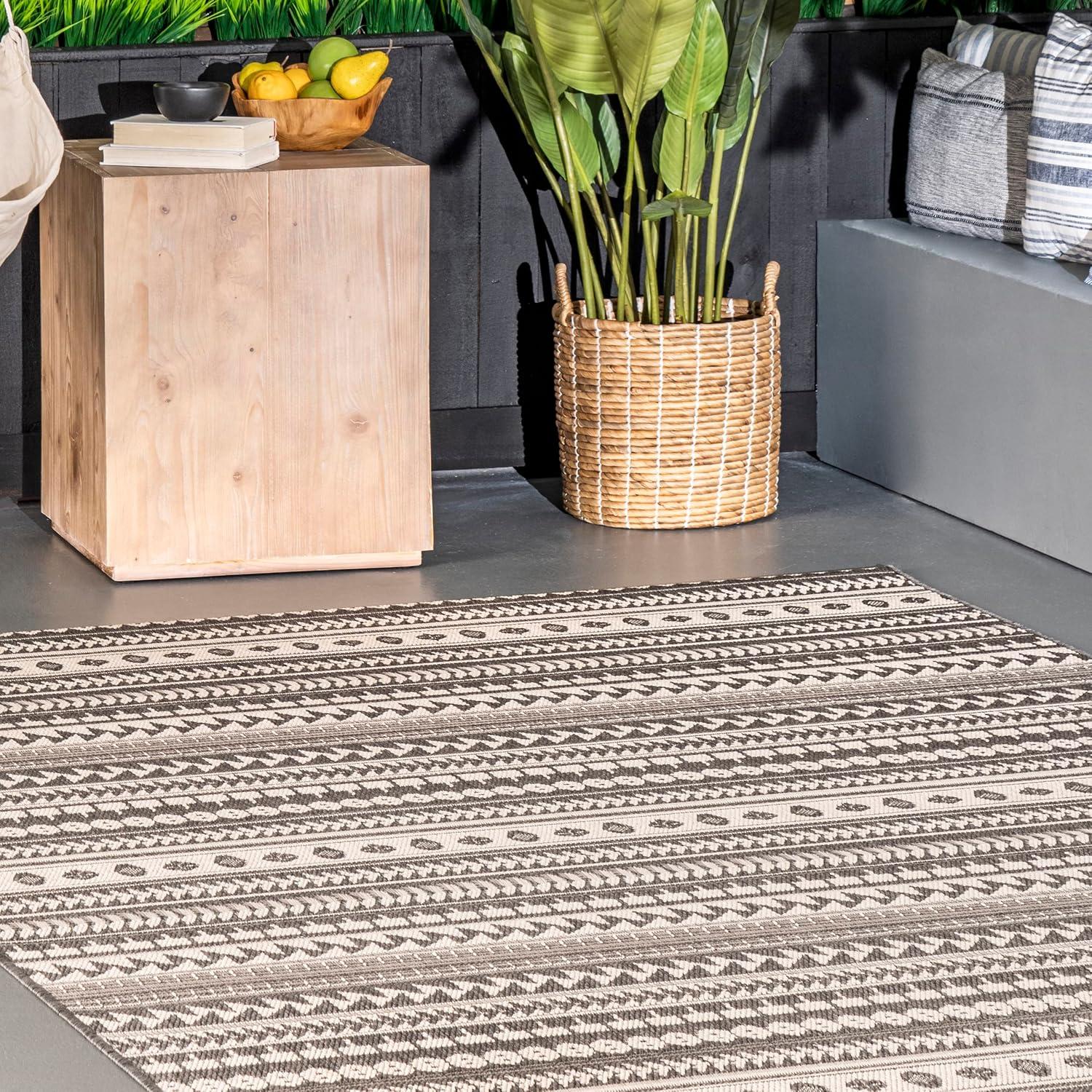 nuLOOM Teofila Outdoor Area Rug