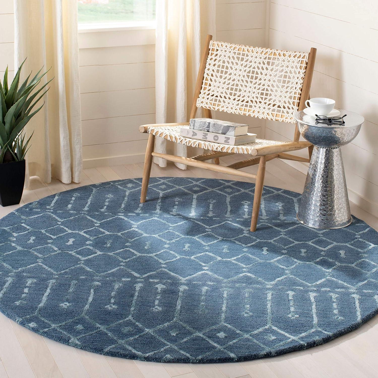 SAFAVIEH Himalaya Darin Geometric Wool Area Rug, Navy/Silver, 8' x 10'