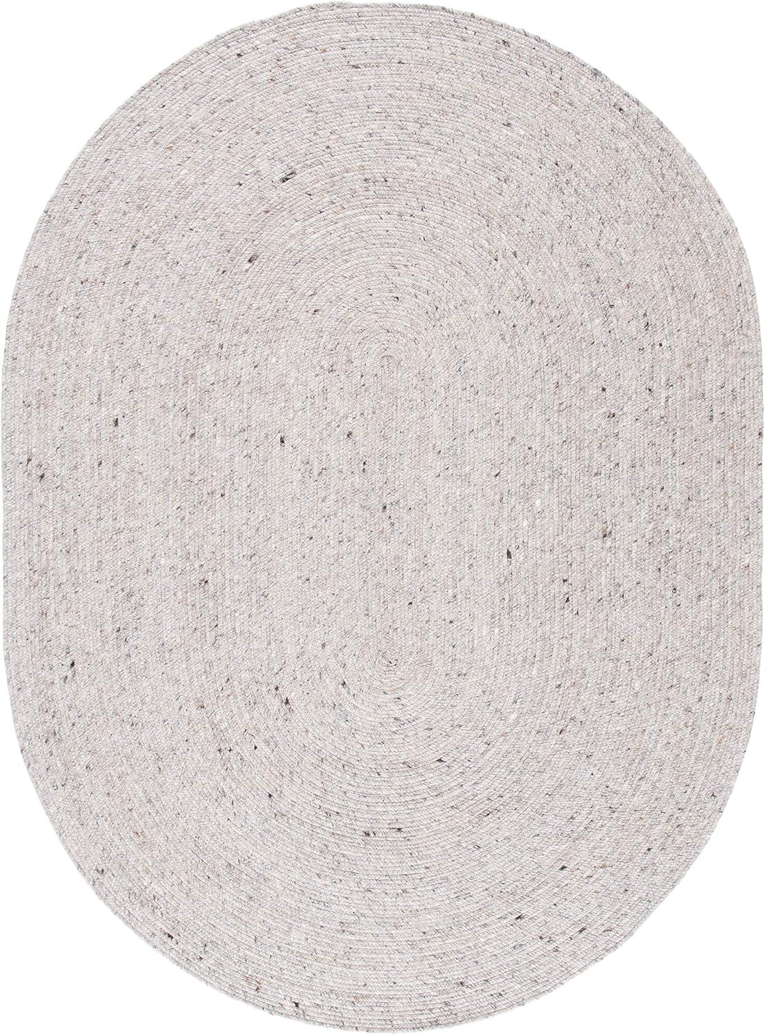 Handwoven Gray Oval Wool 8' x 10' Braided Area Rug