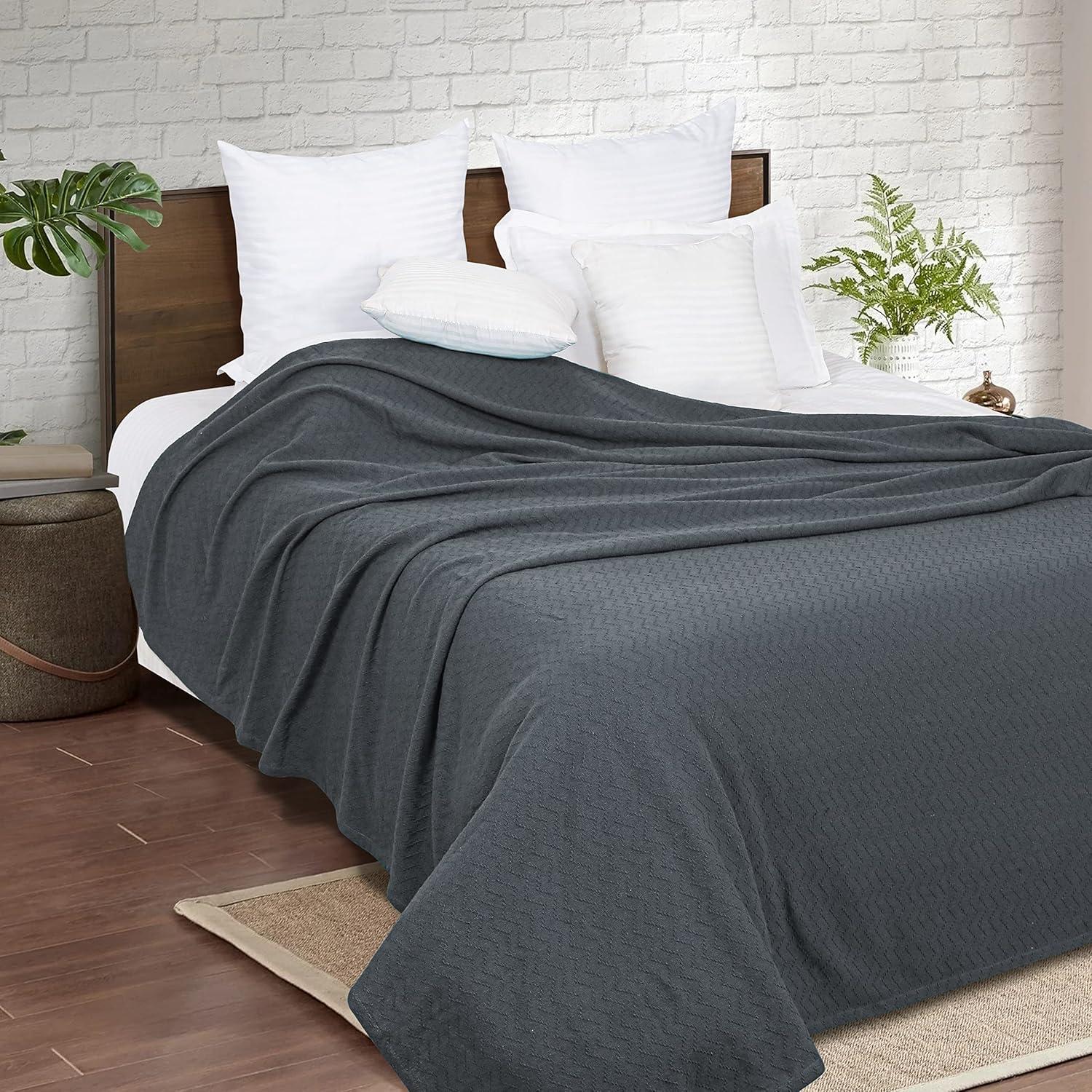 BELIZZI HOME 100% Cotton Bed Blanket, Breathable Thermal Blanket King Size, Soft Chevron 90''x102'', Perfect for Layering Any All Season, Charcoal Grey