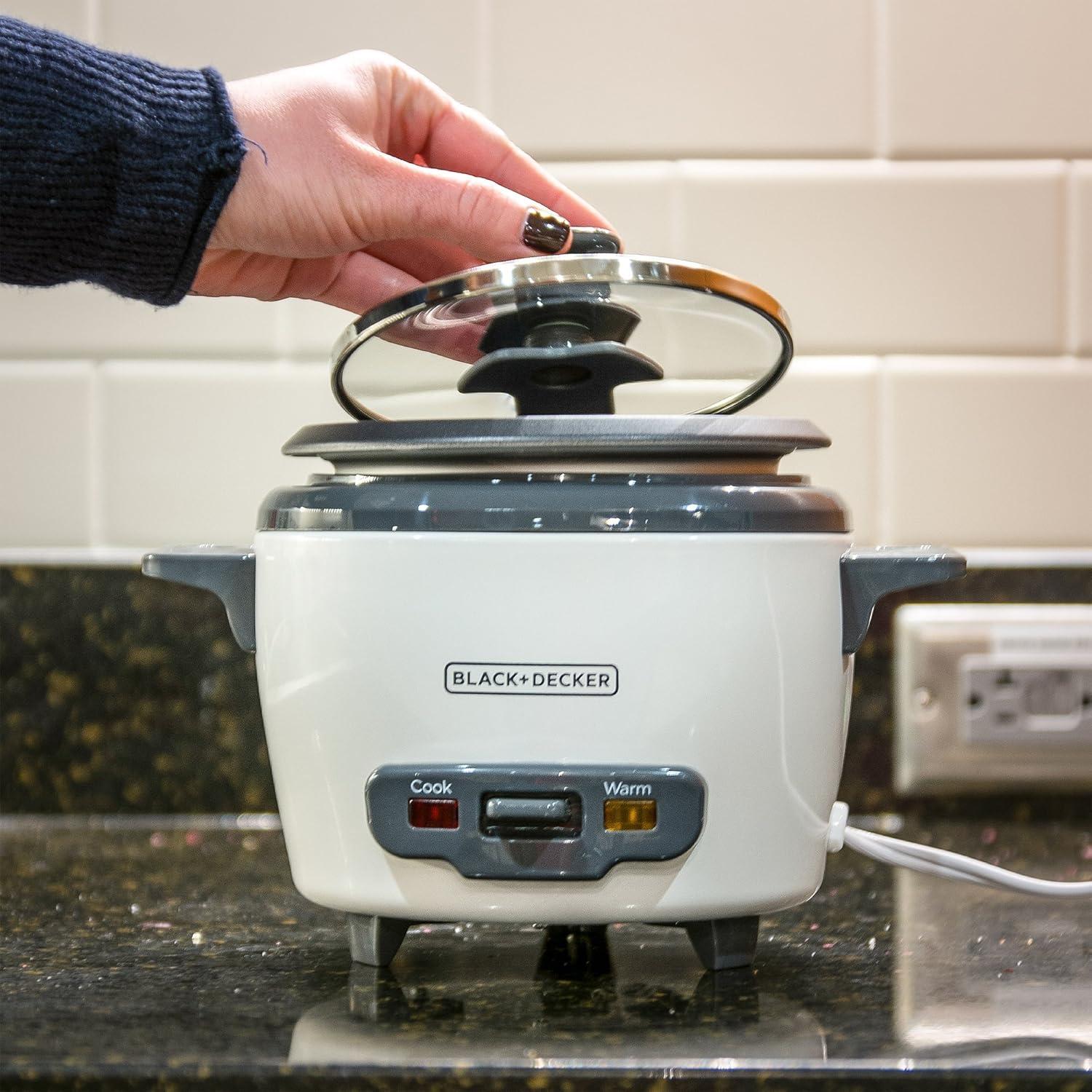 BLACK+DECKER BLACK+DECKER, Rice Cooker, Uncooked Rice, Steaming Basket, Removable Non-Stick Bowl, One Touch