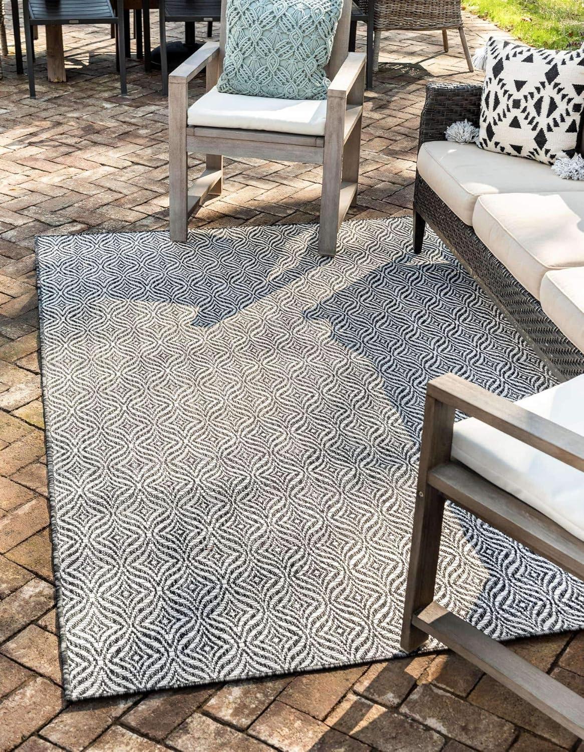 Charcoal Trellis 5' x 8' Washable Outdoor Rug