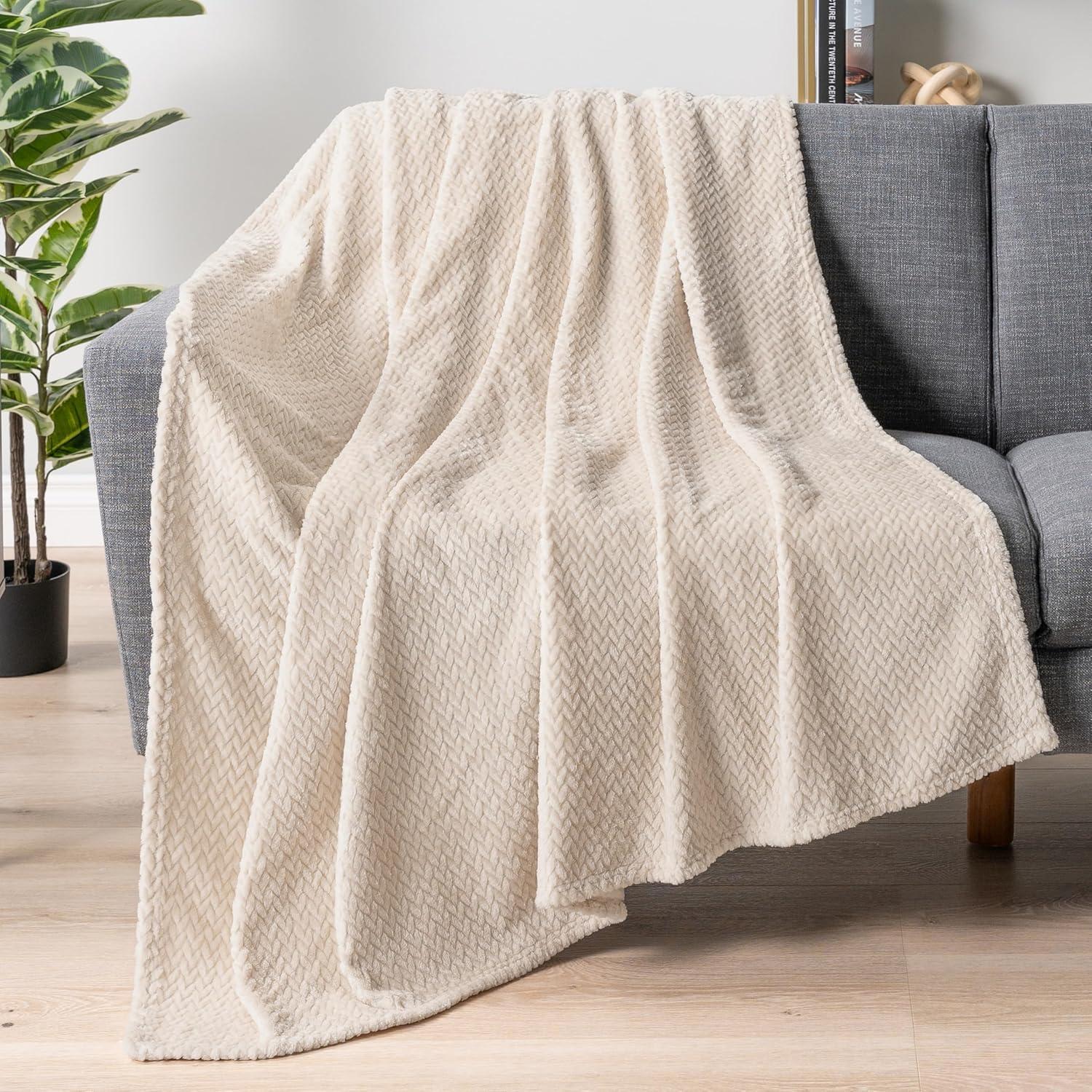 Pavilia Hand Woven Throw Blanket