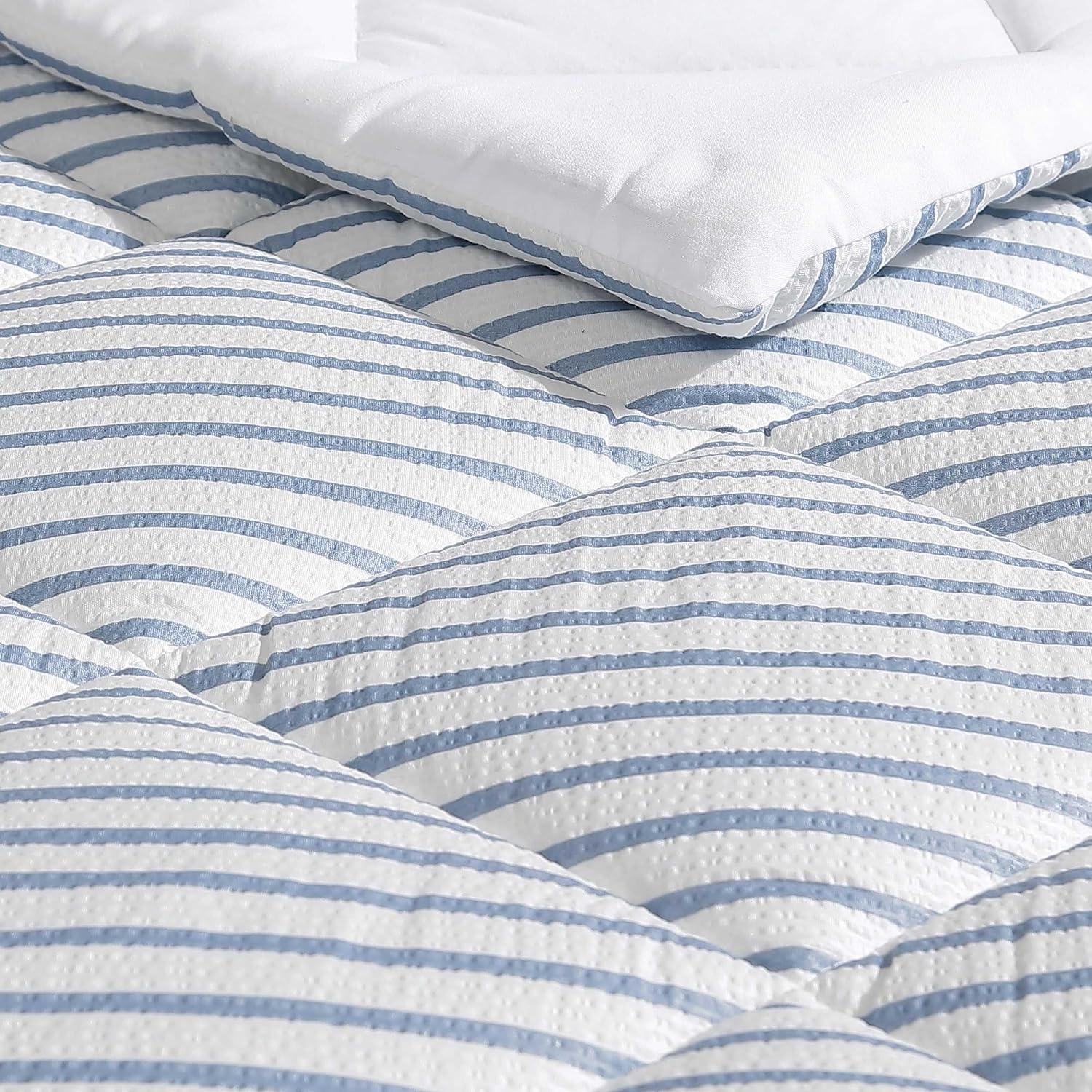 Windsor Blue/White Reversible Comforter Set