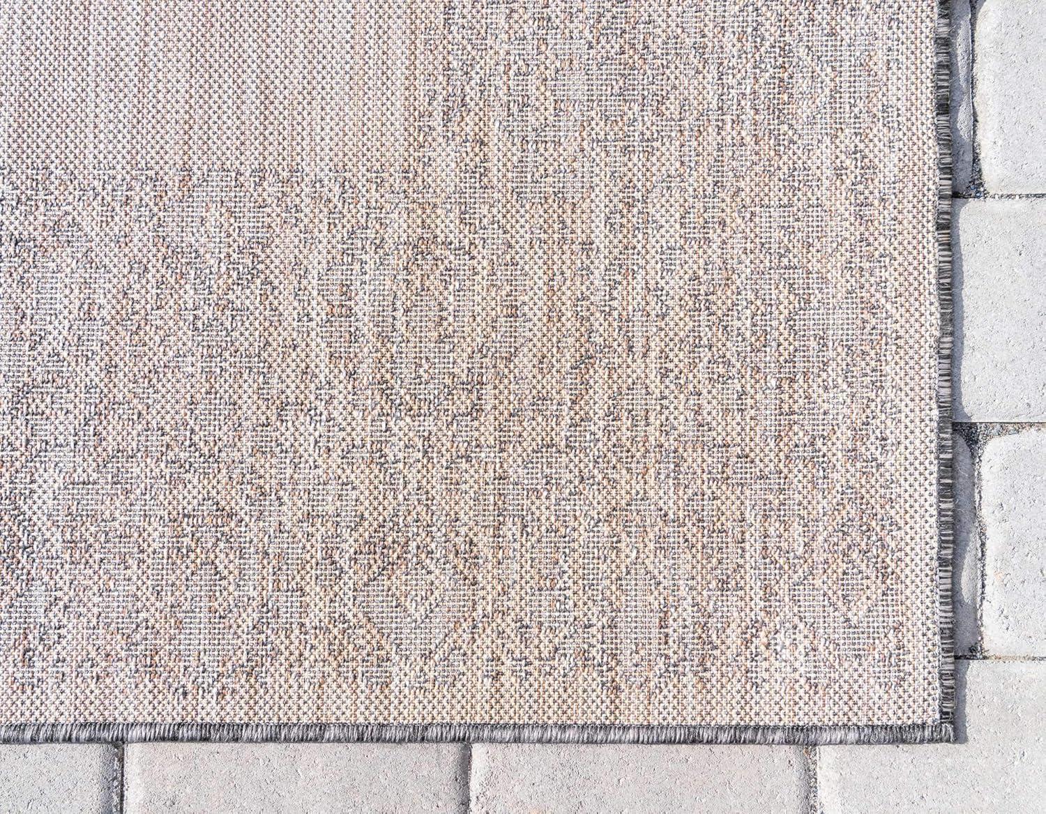 Unique Loom 4' 1 x 6' 1 Rectangle Indoor/Outdoor Border Charcoal Gray Area Rug