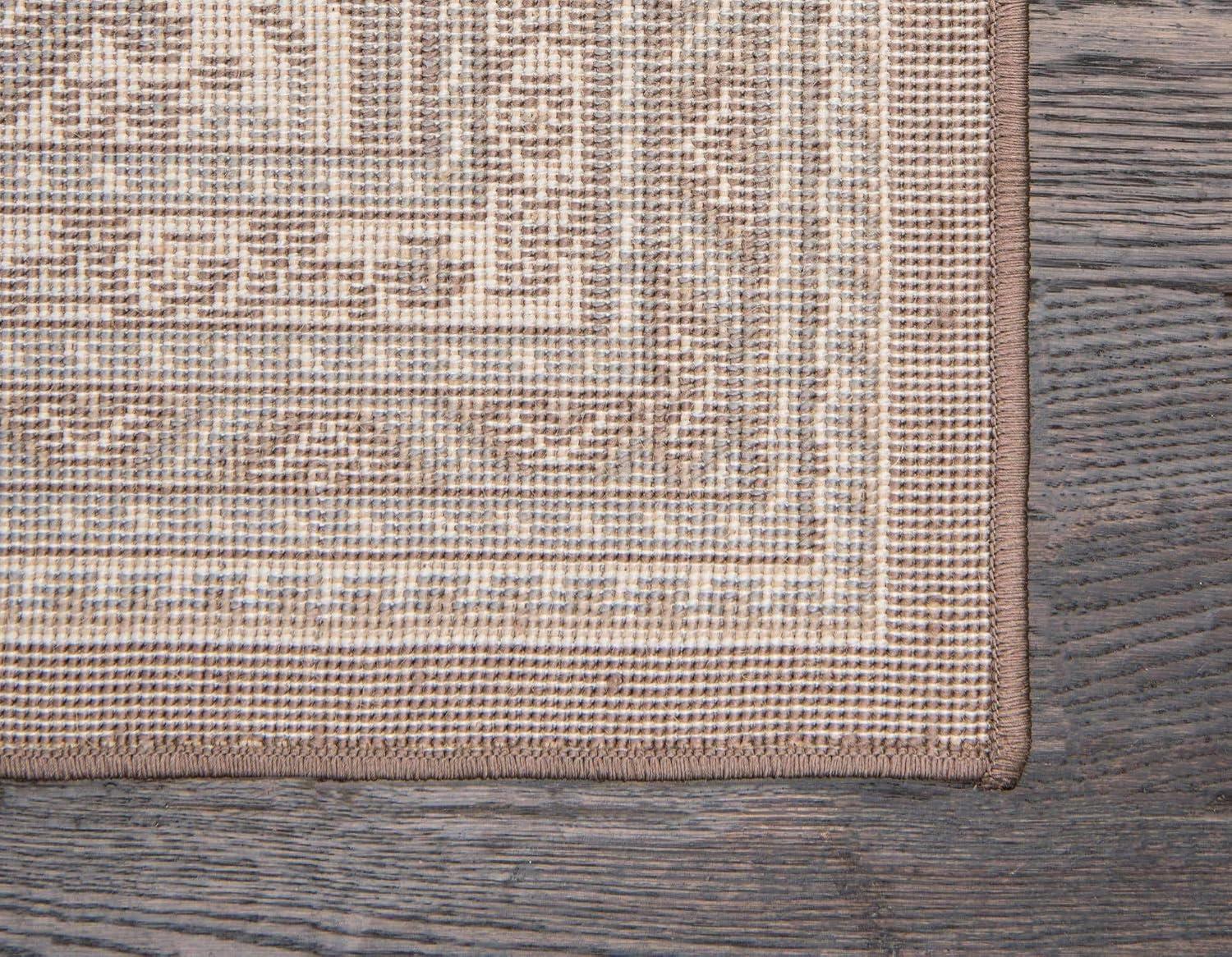 Williamsburg Allover Brown 4' 0 x 6' 0 Area Rug