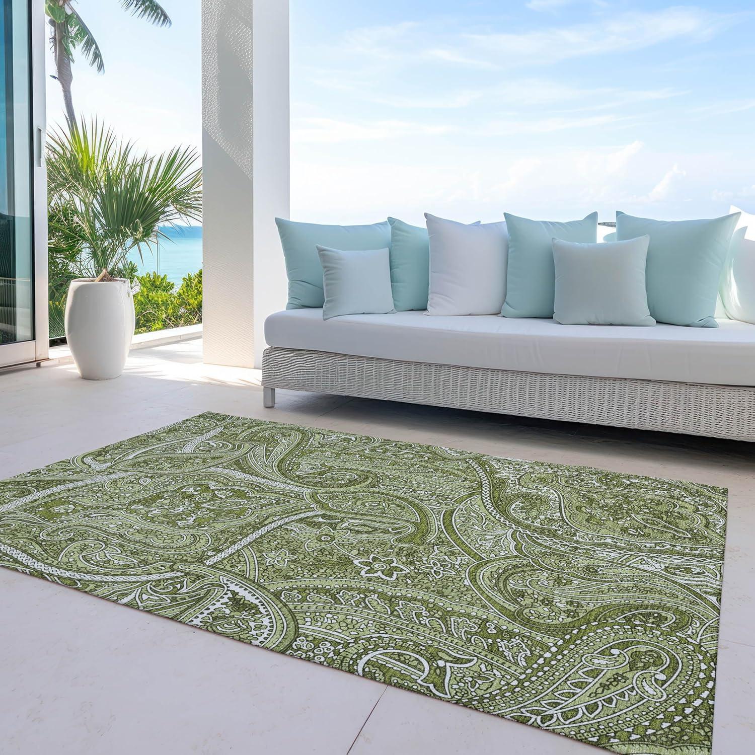 Green Paisley Machine-Washable Indoor Outdoor Rug 3' x 5'