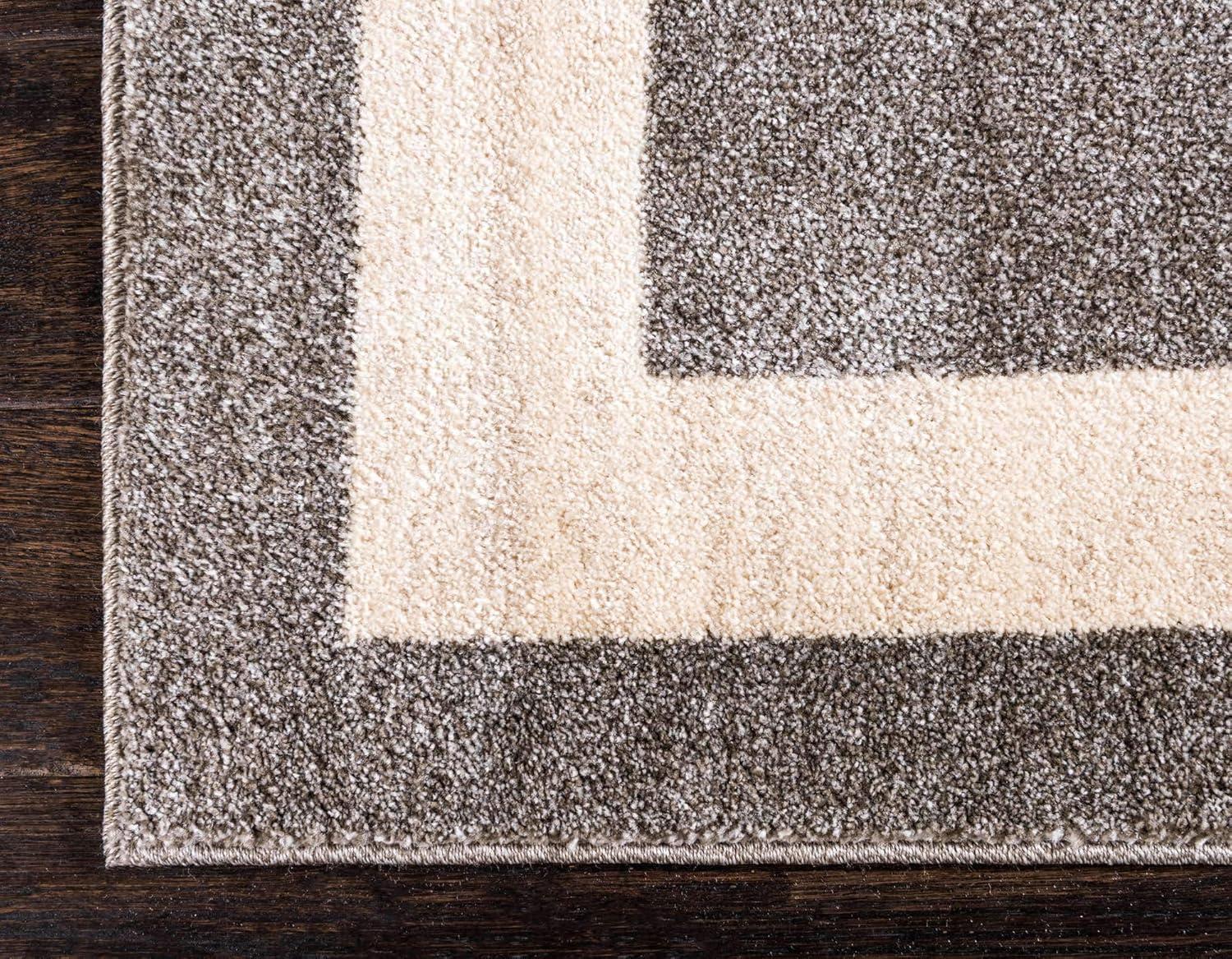 Del Mar Maria Gray 5' 0 x 8' 0 Area Rug