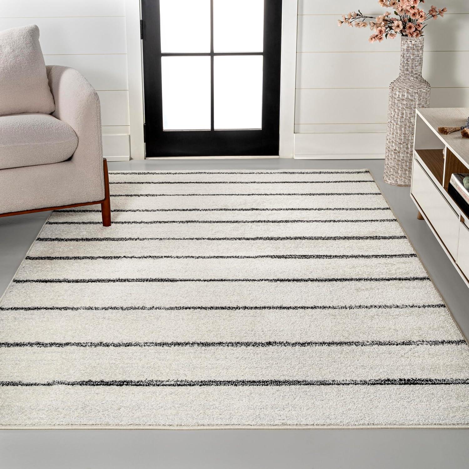 Williamsburg Cream and Black Striped 4' x 6' Synthetic Area Rug