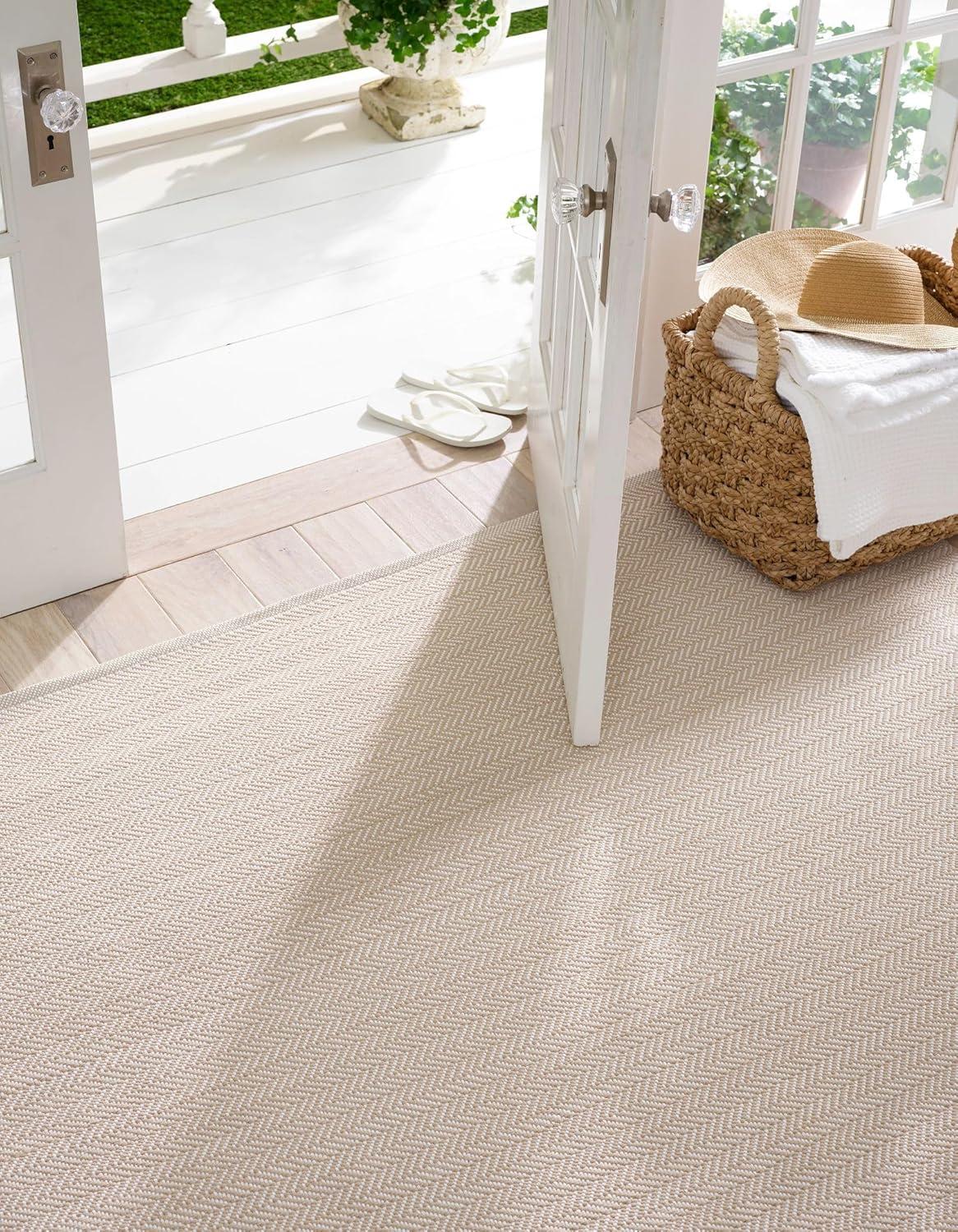 Herringbone Linen/White Handwoven Indoor/Outdoor Rug