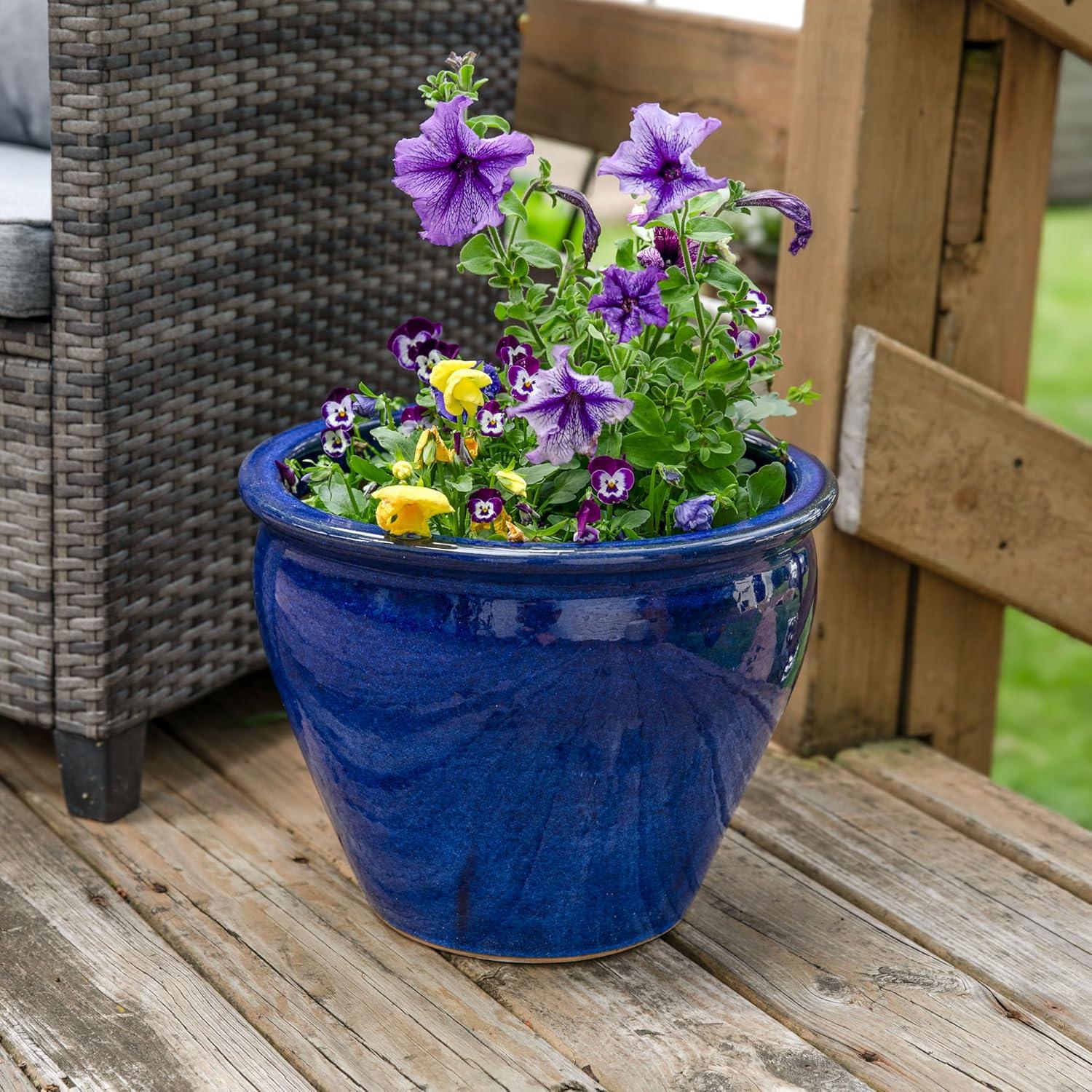 Sunnydaze Studio Outdoor/Indoor  UV- and Frost-Resistant Ceramic Flower Pot Planter with Drainage Holes