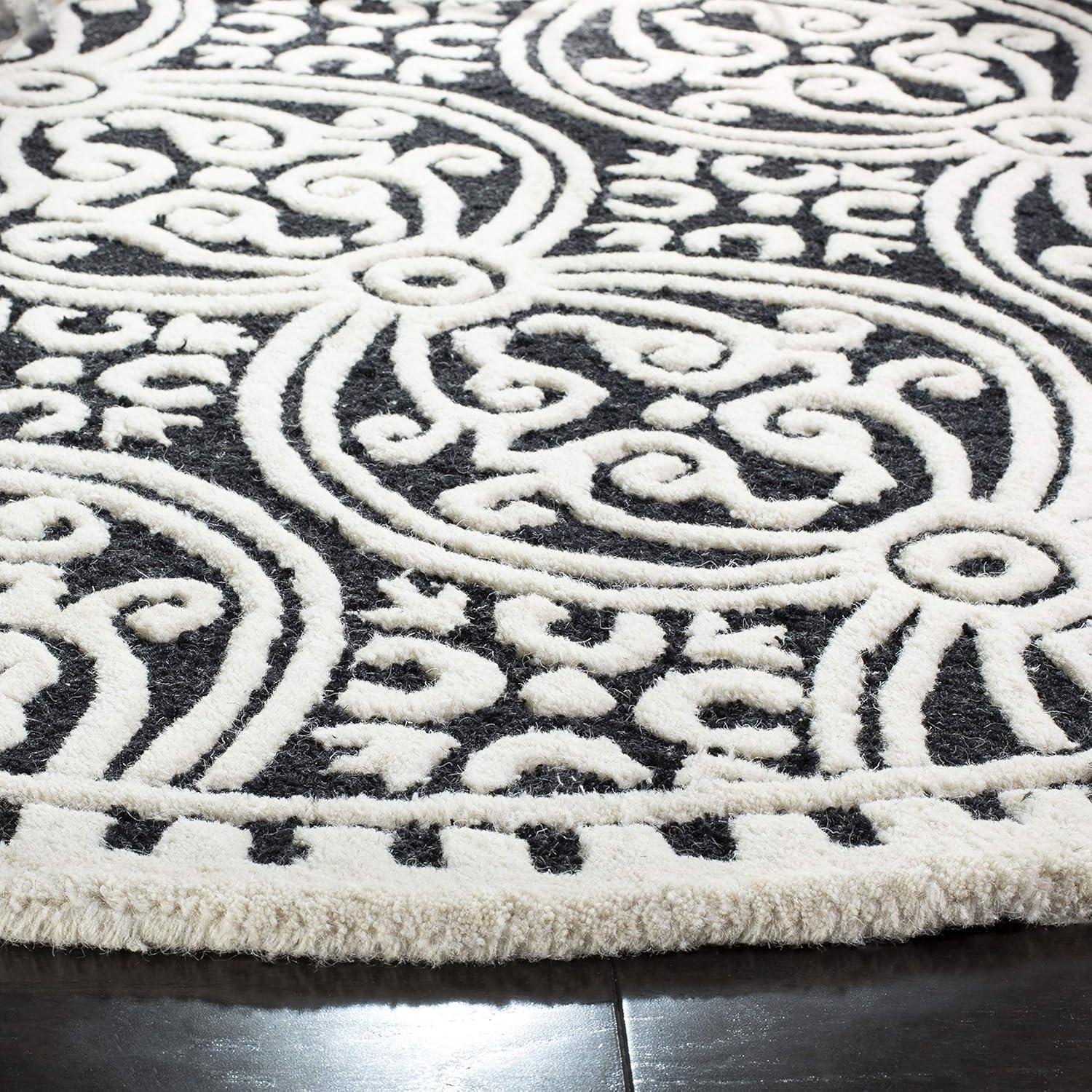 SAFAVIEH Cambridge Leslie Geometric Wool Area Rug, Black/Ivory, 6' x 9'