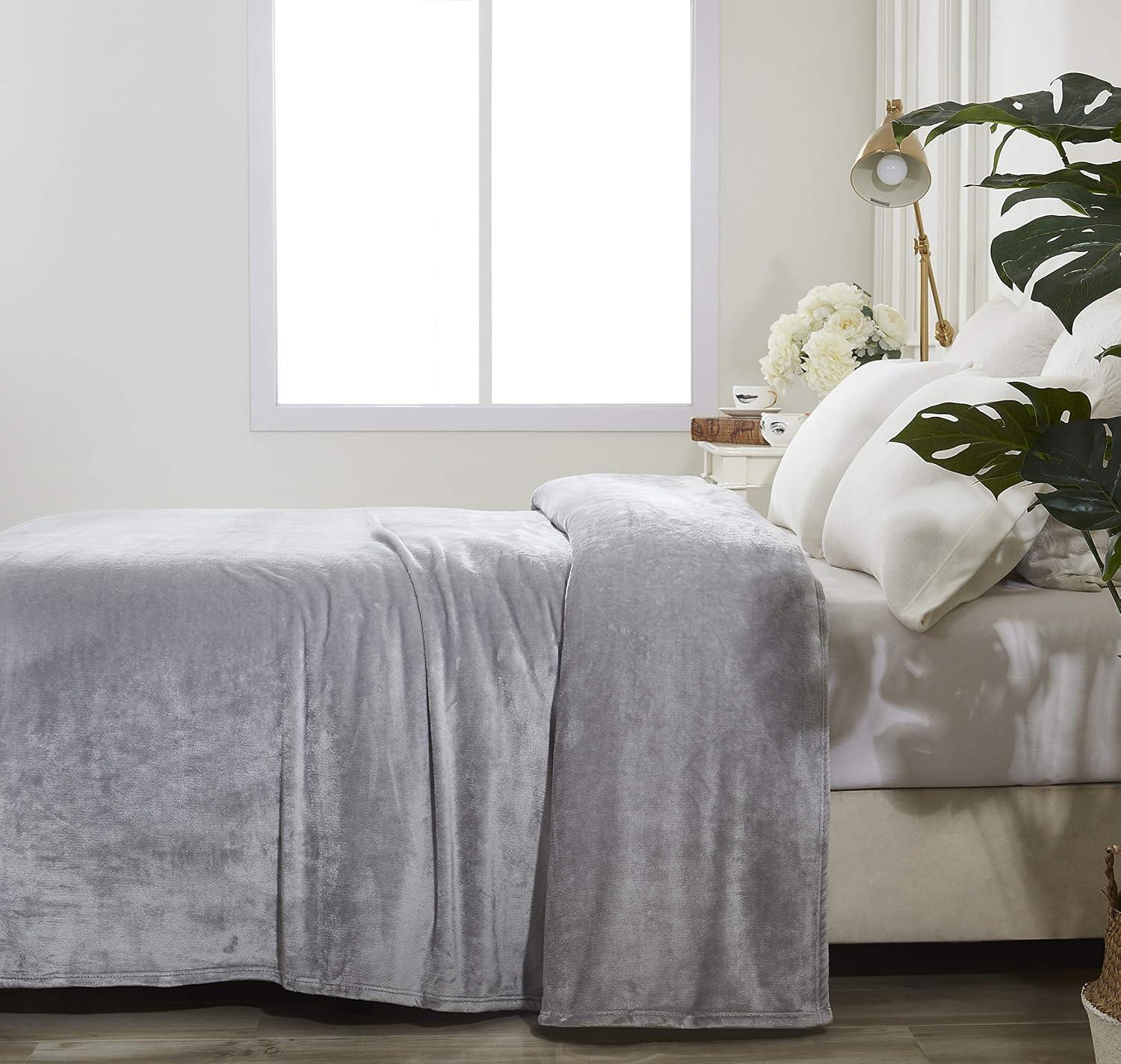 Cozy Home and Bath Knitted Throw Blanket