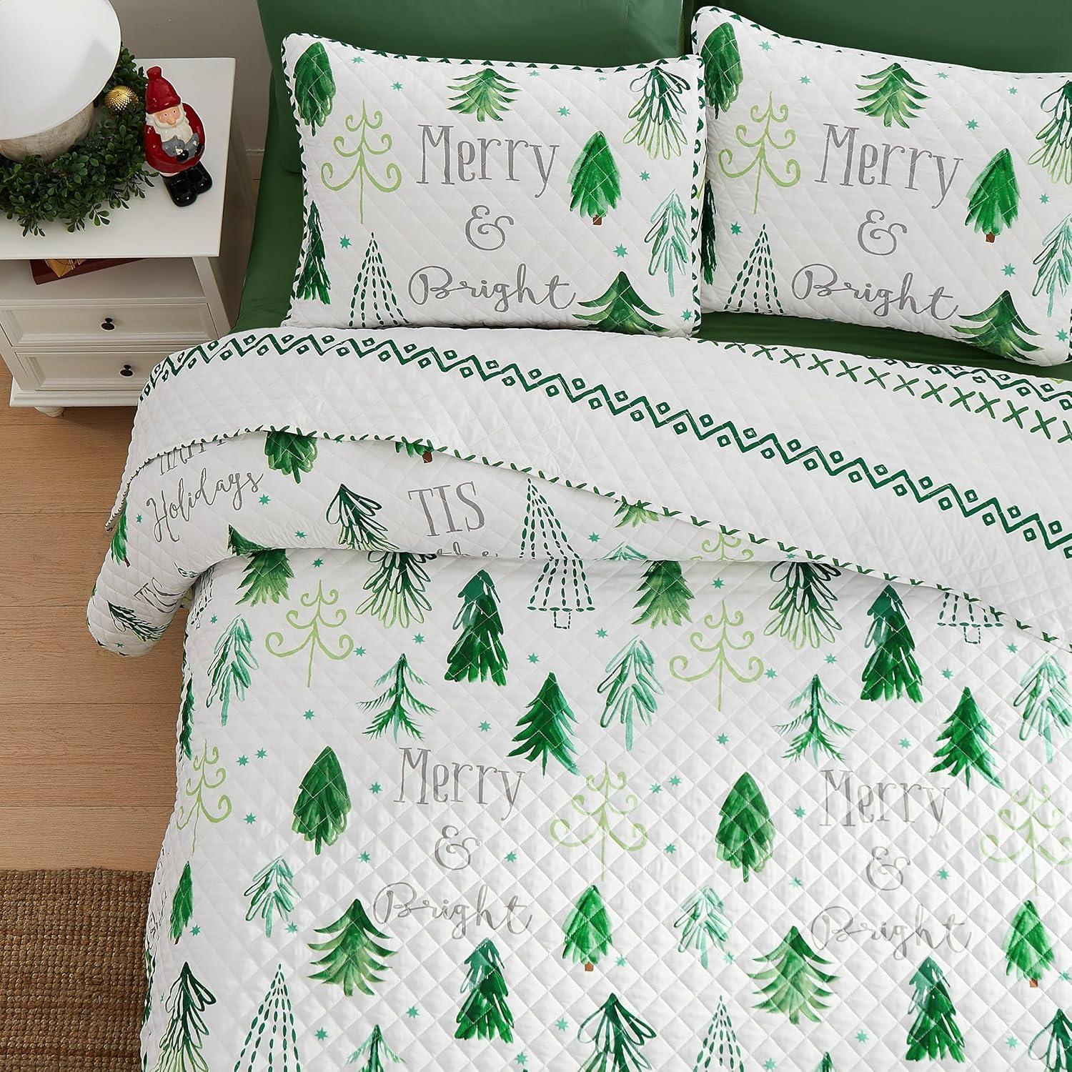Avanti Linens - Quilt Set, Super Soft Bedding with Matching Shams, Holiday Room Decor (Christmas Tree Collection, Full/Queen)