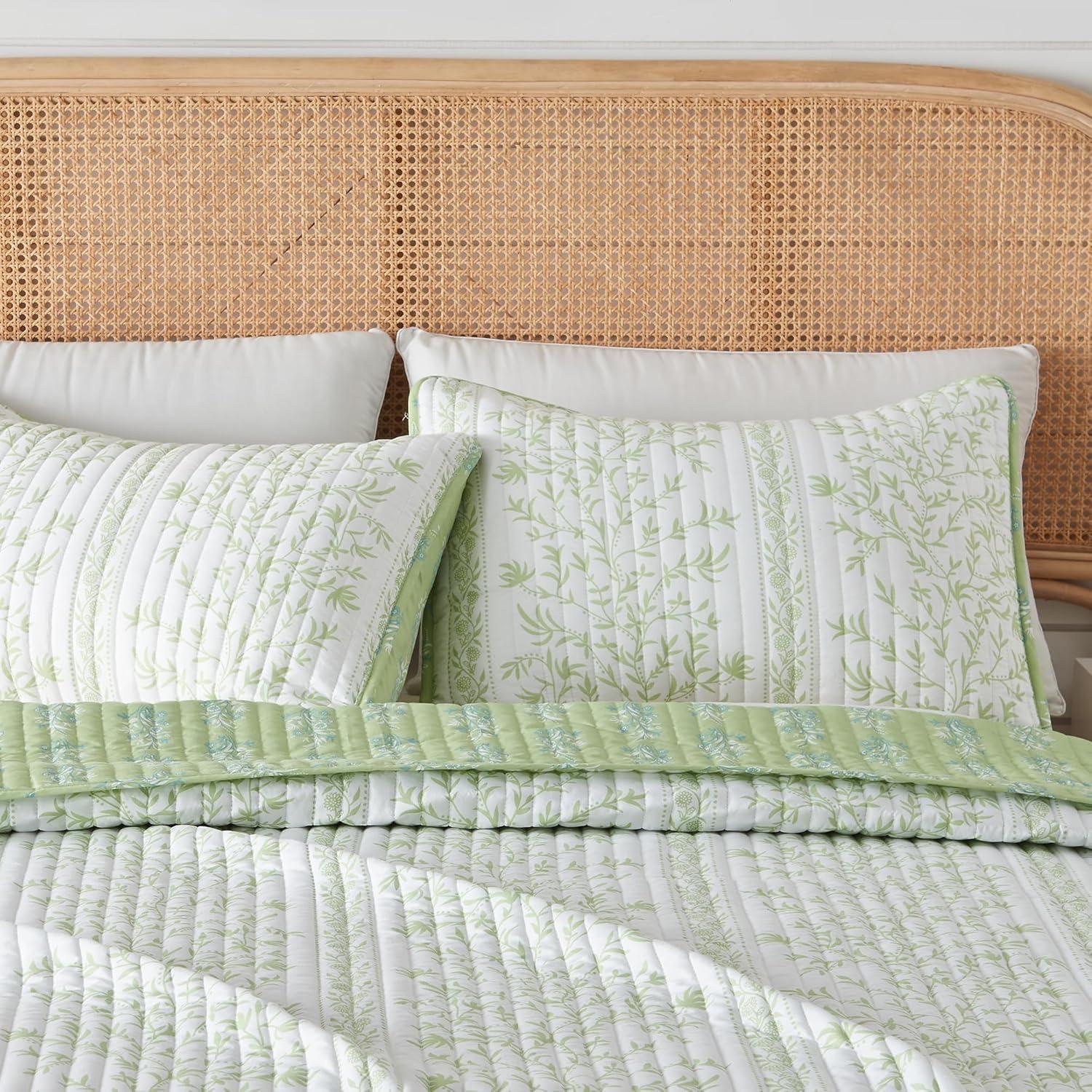 FreshFolds Bright & Colorful Tiny Floral Quilt Set with Shams