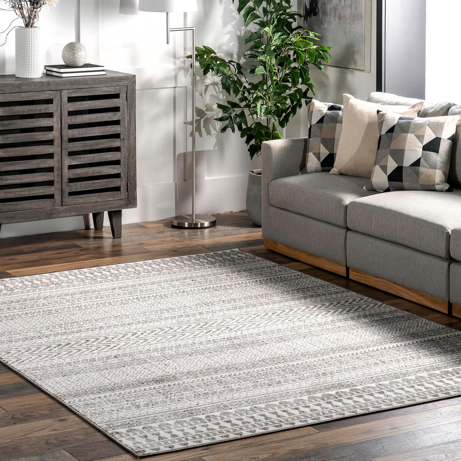 Gray Geometric Pattern Stain-Resistant Synthetic Area Rug