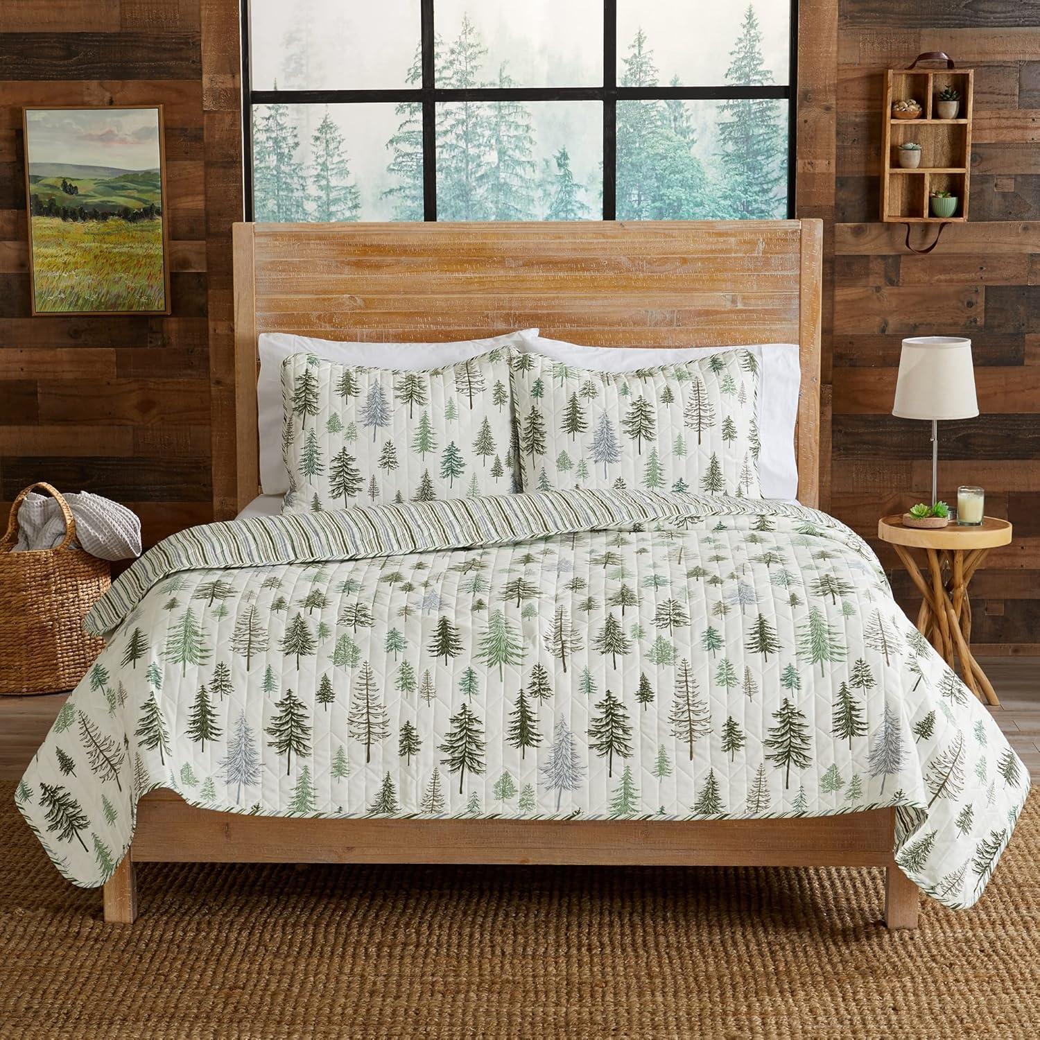 FreshFolds Green Forest Reversible Lodge Quilt Set with Shams