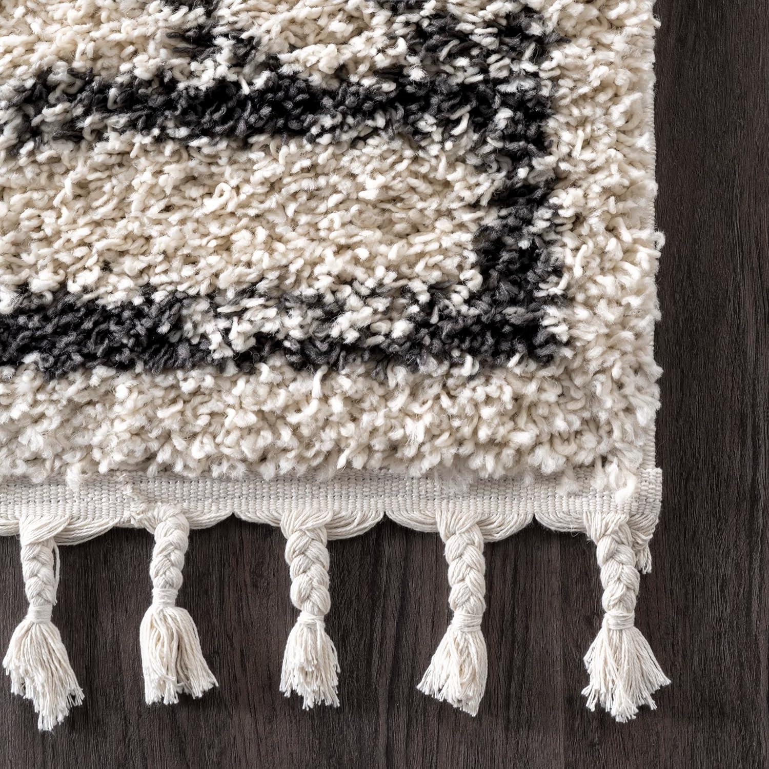 Mackie Moroccan Off-White Shag Area Rug, 6'7" x 9'