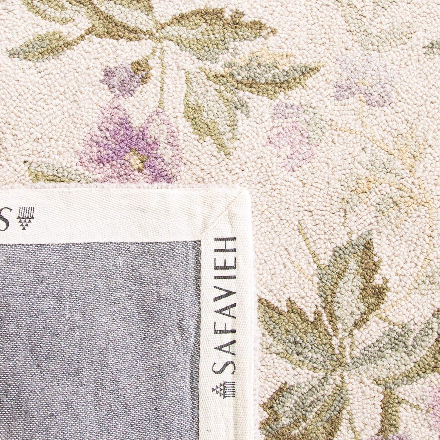 Safavieh Hand Hooked Wool Pile Floral Rug