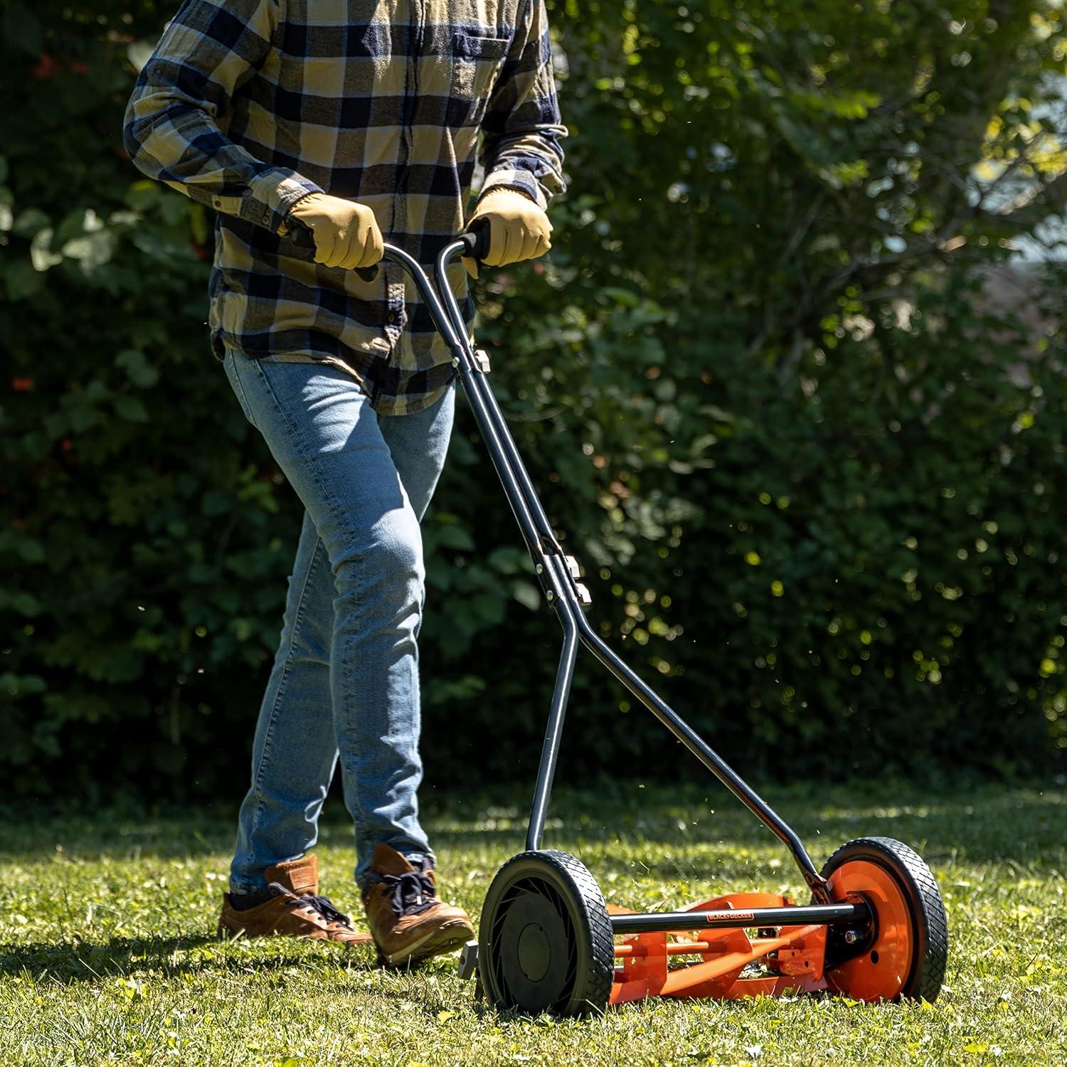 16 in. 4-Blade Manual Walk Behind Reel Lawn Mower
