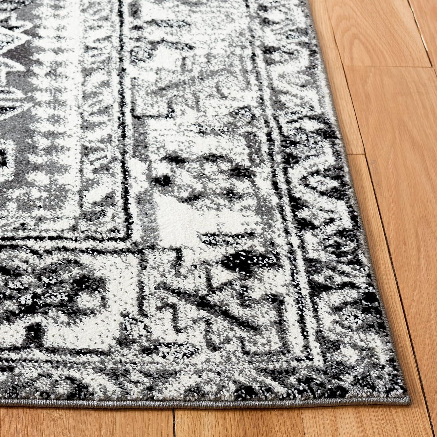 Vintage Hamadan VTH211 Power Loomed Indoor Area Rug - Grey/Ivory - 6'7"x6'7" - Safavieh
